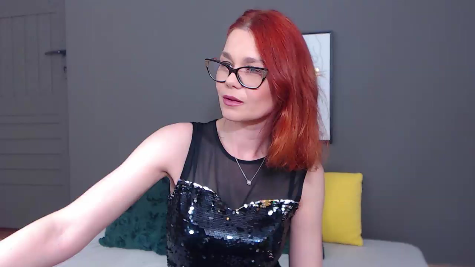 Gallery image thumbnail from Syllena's myfreecams stream on, 05/12/2026, 22:47 image 6 of 20