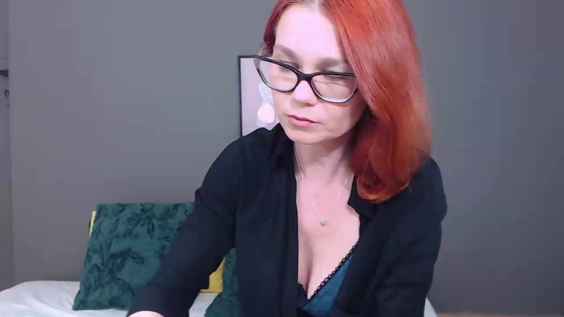 Gallery image thumbnail from Syllena's myfreecams stream on, 05/18/2026, 21:20 image 8 of 20