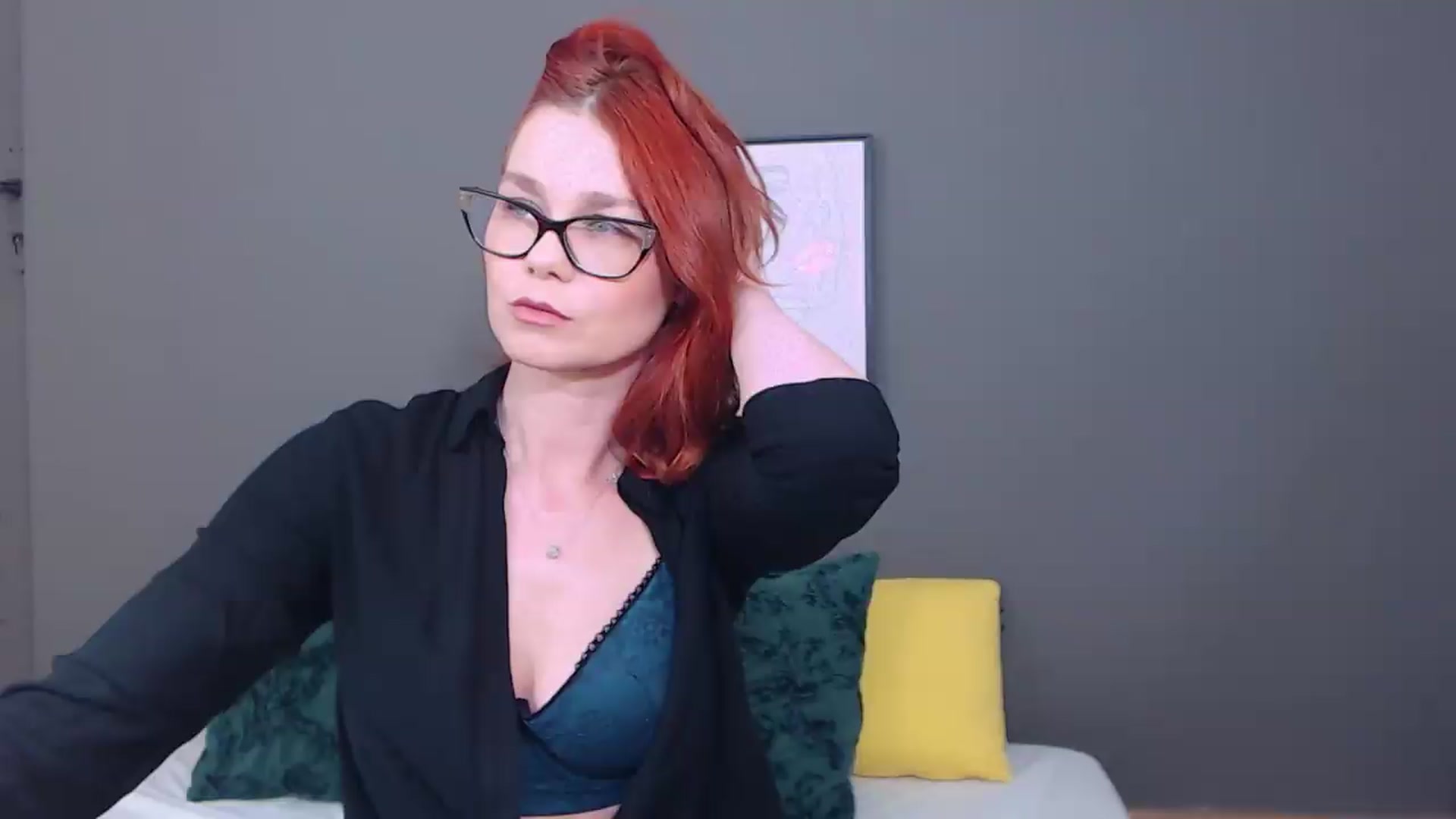 Gallery image thumbnail from Syllena's myfreecams stream on, 05/18/2026, 21:20 image 13 of 20