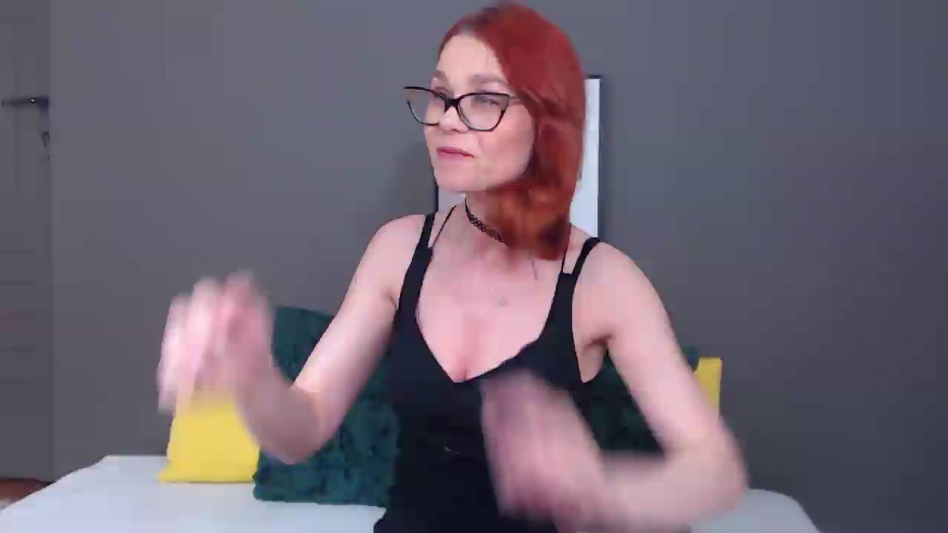 Gallery image thumbnail from Syllena's myfreecams stream on, 05/25/2026, 23:01 image 7 of 20