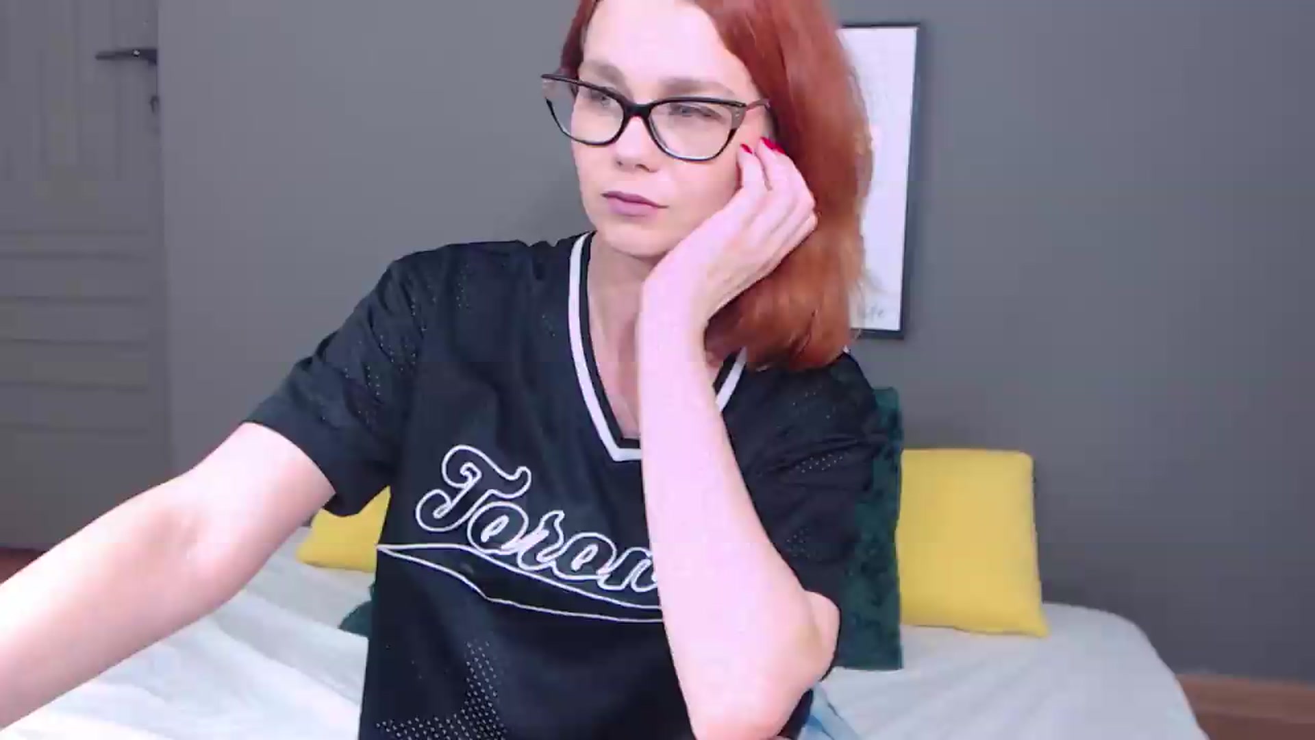 Gallery image thumbnail from Syllena's myfreecams stream on, 06/10/2026, 23:47 image 3 of 20
