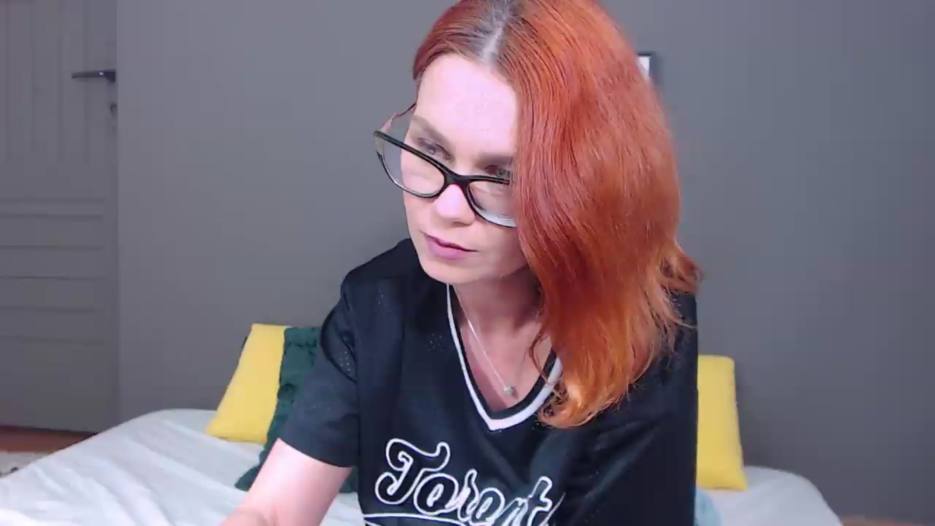 Gallery image thumbnail from Syllena's myfreecams stream on, 06/10/2026, 23:47 image 20 of 20