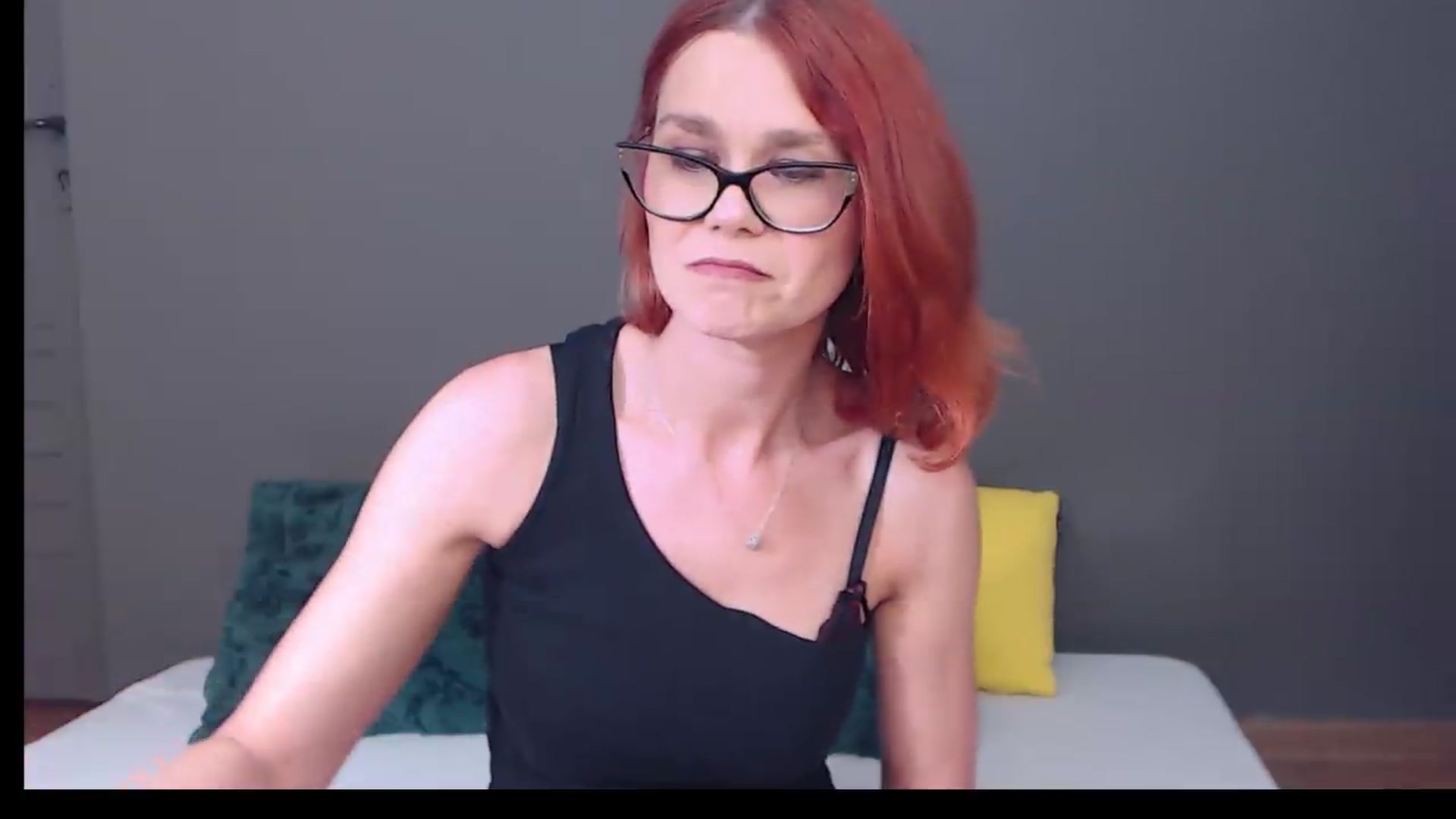 Gallery image thumbnail from Syllena's myfreecams stream on, 07/21/2026, 23:19 image 17 of 20