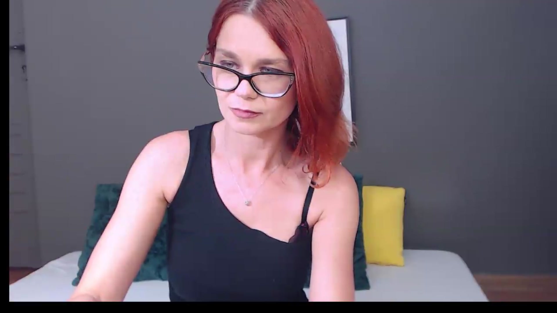 Gallery image thumbnail from Syllena's myfreecams stream on, 07/21/2026, 23:19 image 11 of 20