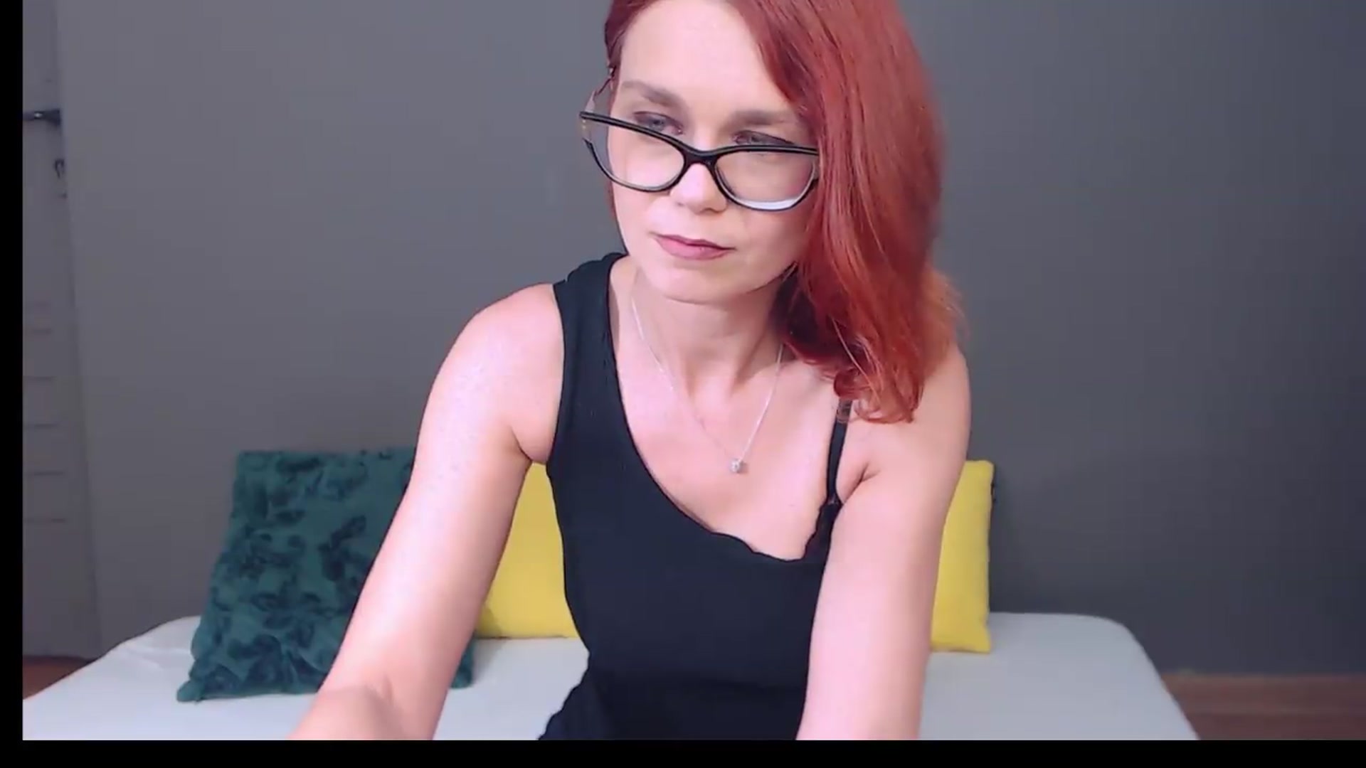 Gallery image thumbnail from Syllena's myfreecams stream on, 07/21/2026, 23:19 image 5 of 20