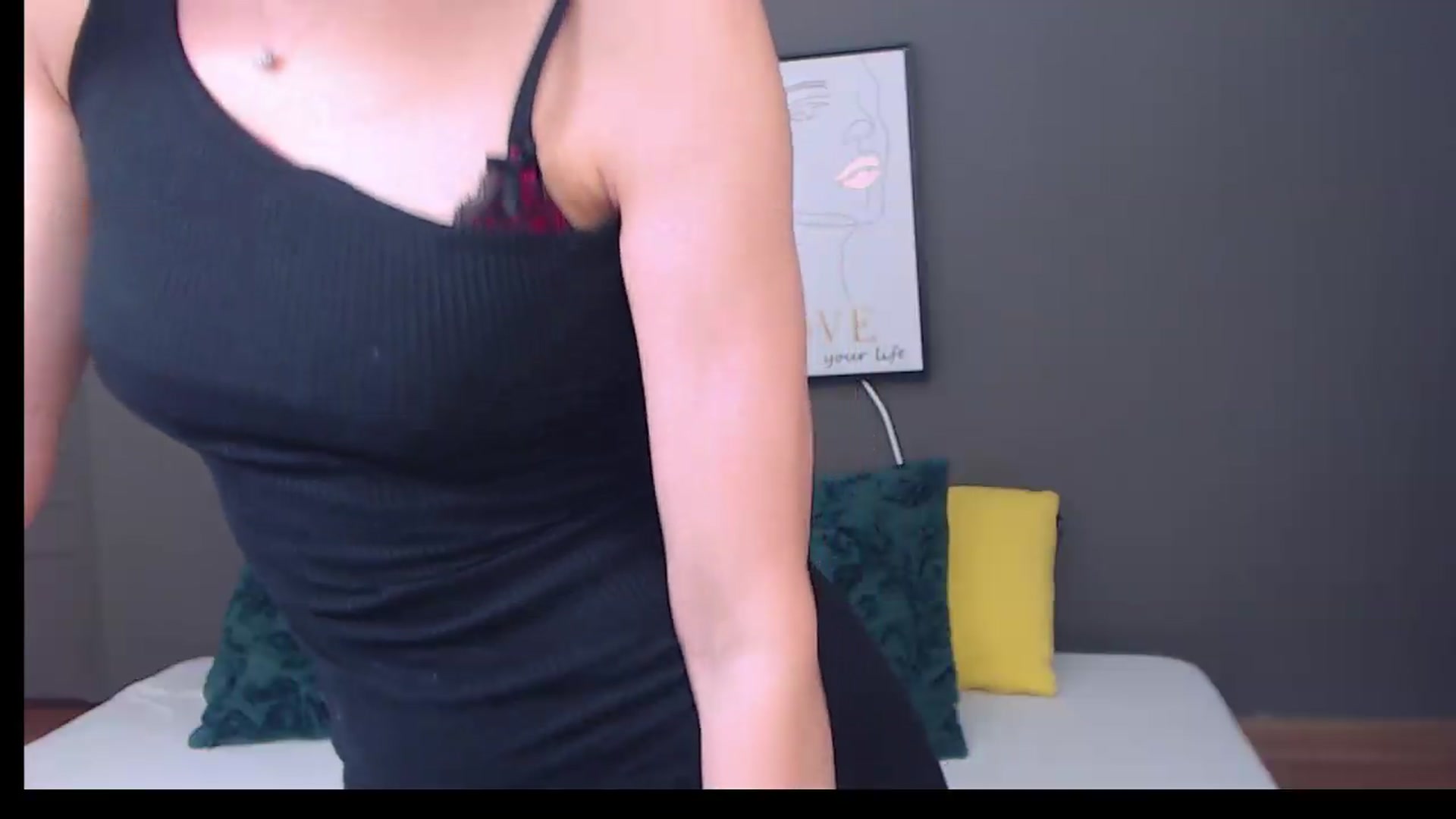 Gallery image thumbnail from Syllena's myfreecams stream on, 07/21/2026, 23:19 image 13 of 20