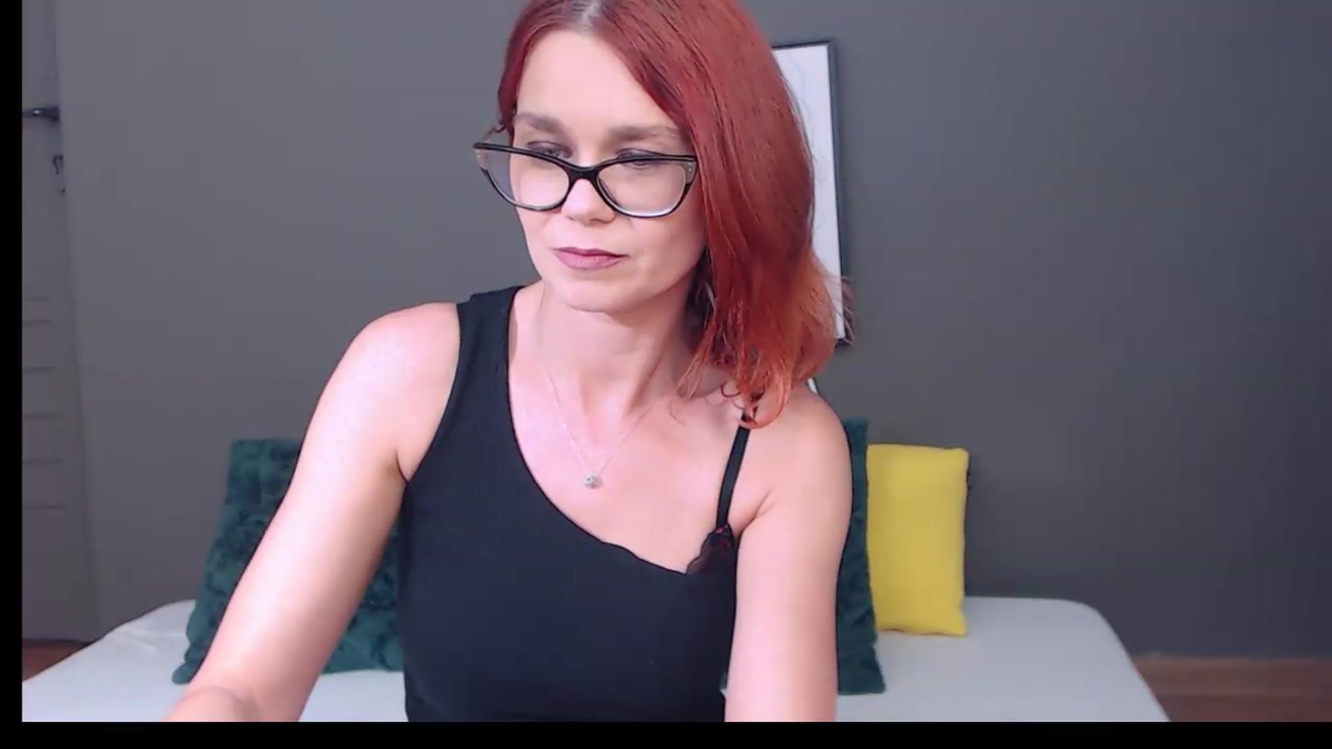 Gallery image thumbnail from Syllena's myfreecams stream on, 07/21/2026, 23:19 image 12 of 20