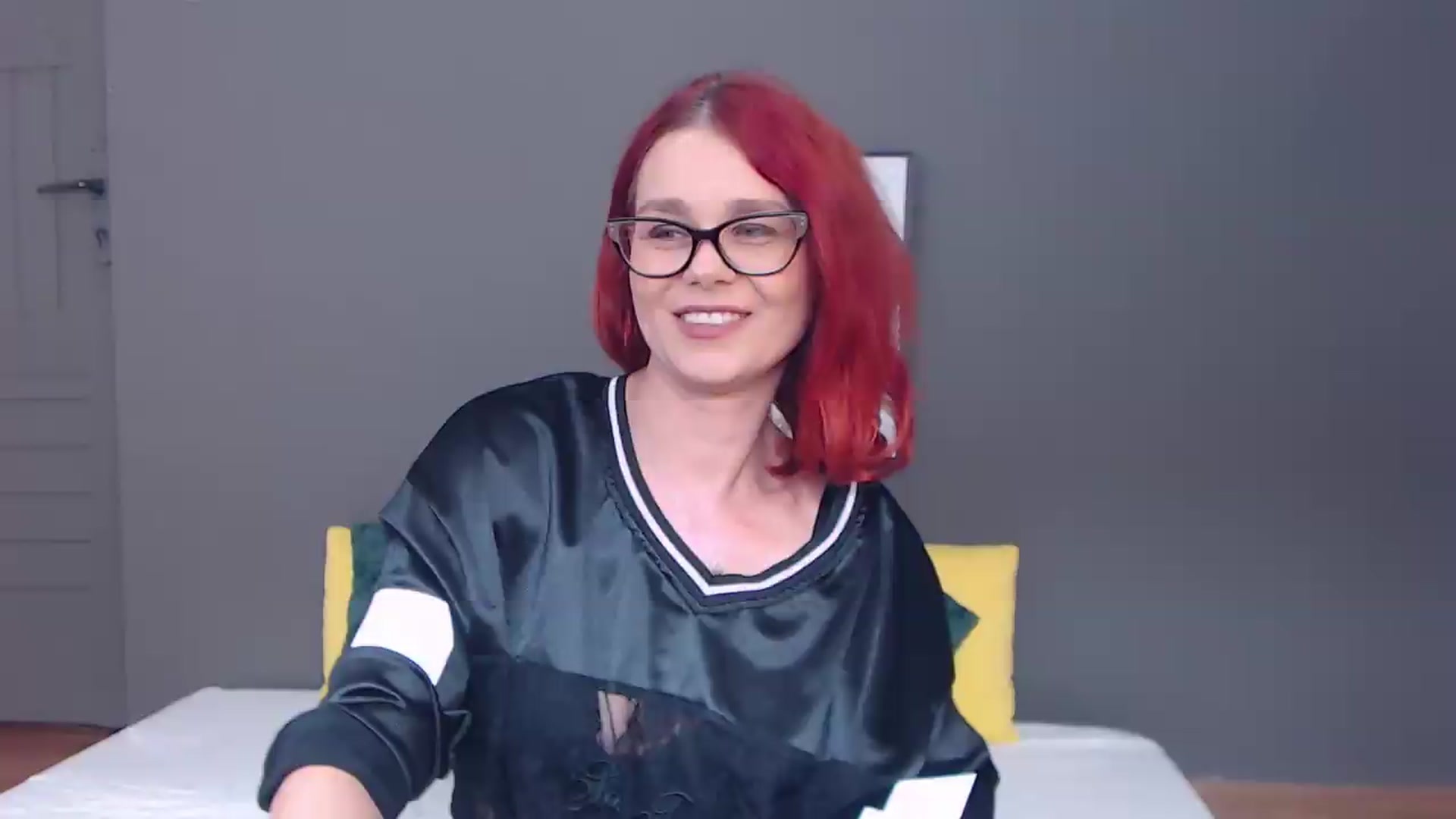 Gallery image thumbnail from Syllena's myfreecams stream on, 08/26/2026, 22:42 image 10 of 20