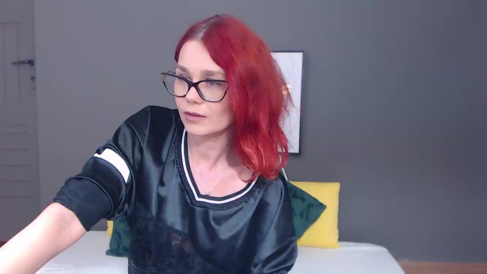 Gallery image thumbnail from Syllena's myfreecams stream on, 08/26/2026, 22:42 image 6 of 20