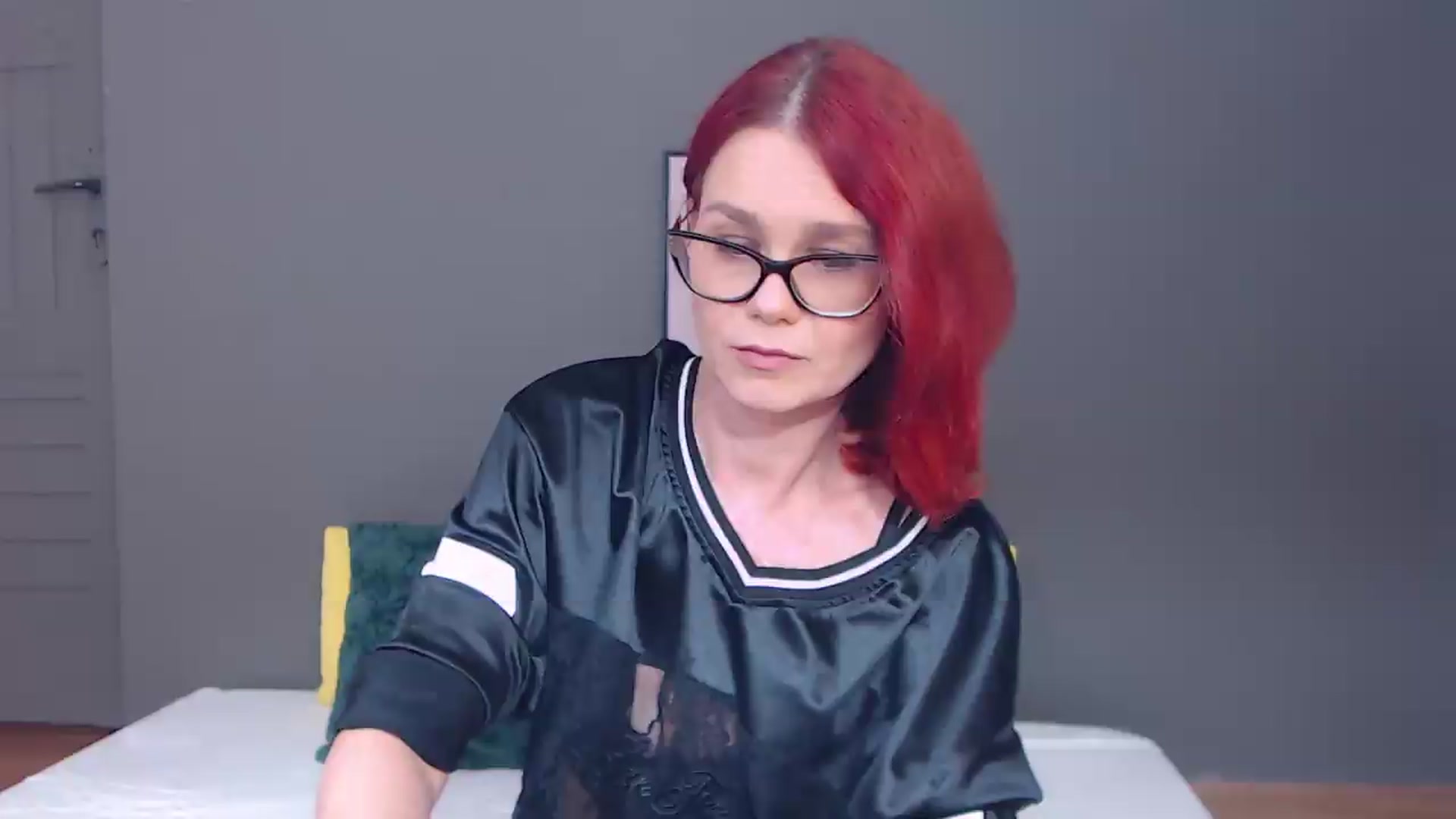 Gallery image thumbnail from Syllena's myfreecams stream on, 08/26/2026, 22:42 image 7 of 20