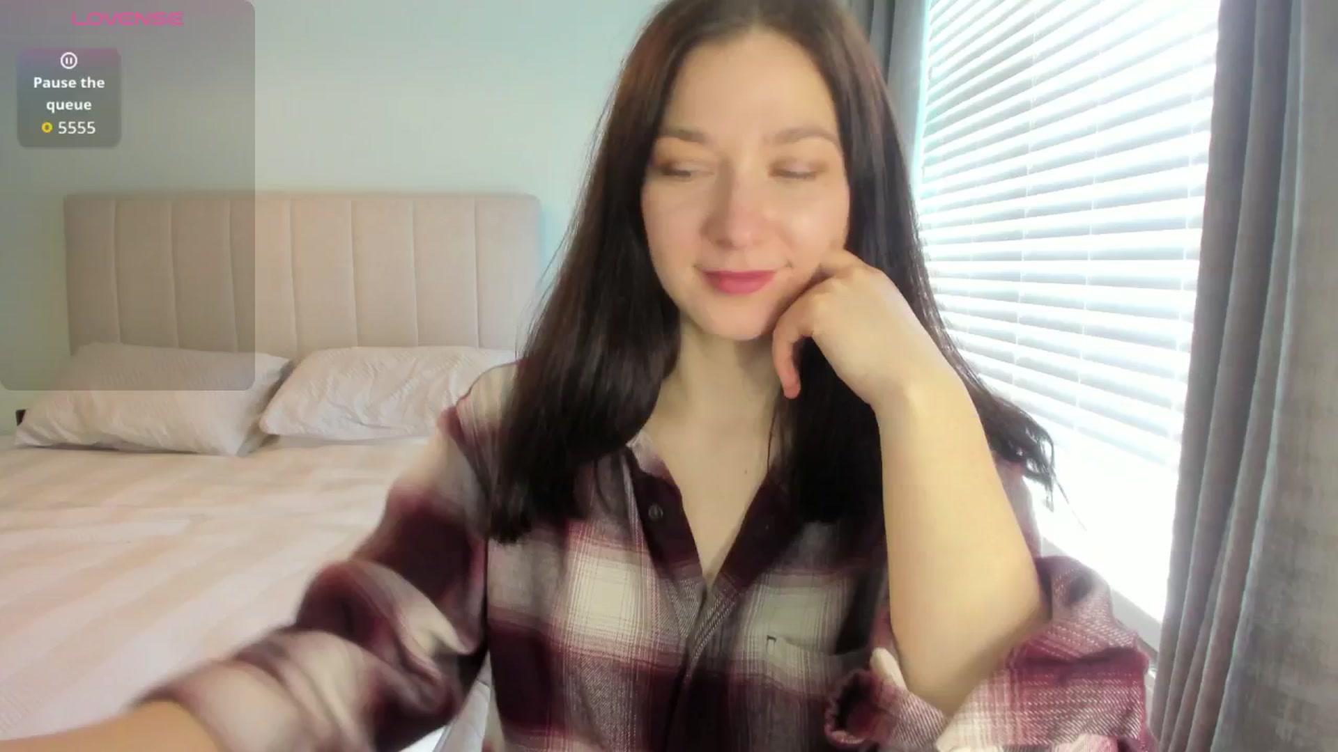 Gallery image thumbnail from SylviaShine's myfreecams stream on, 02/09/2026, 14:01 image 4 of 20
