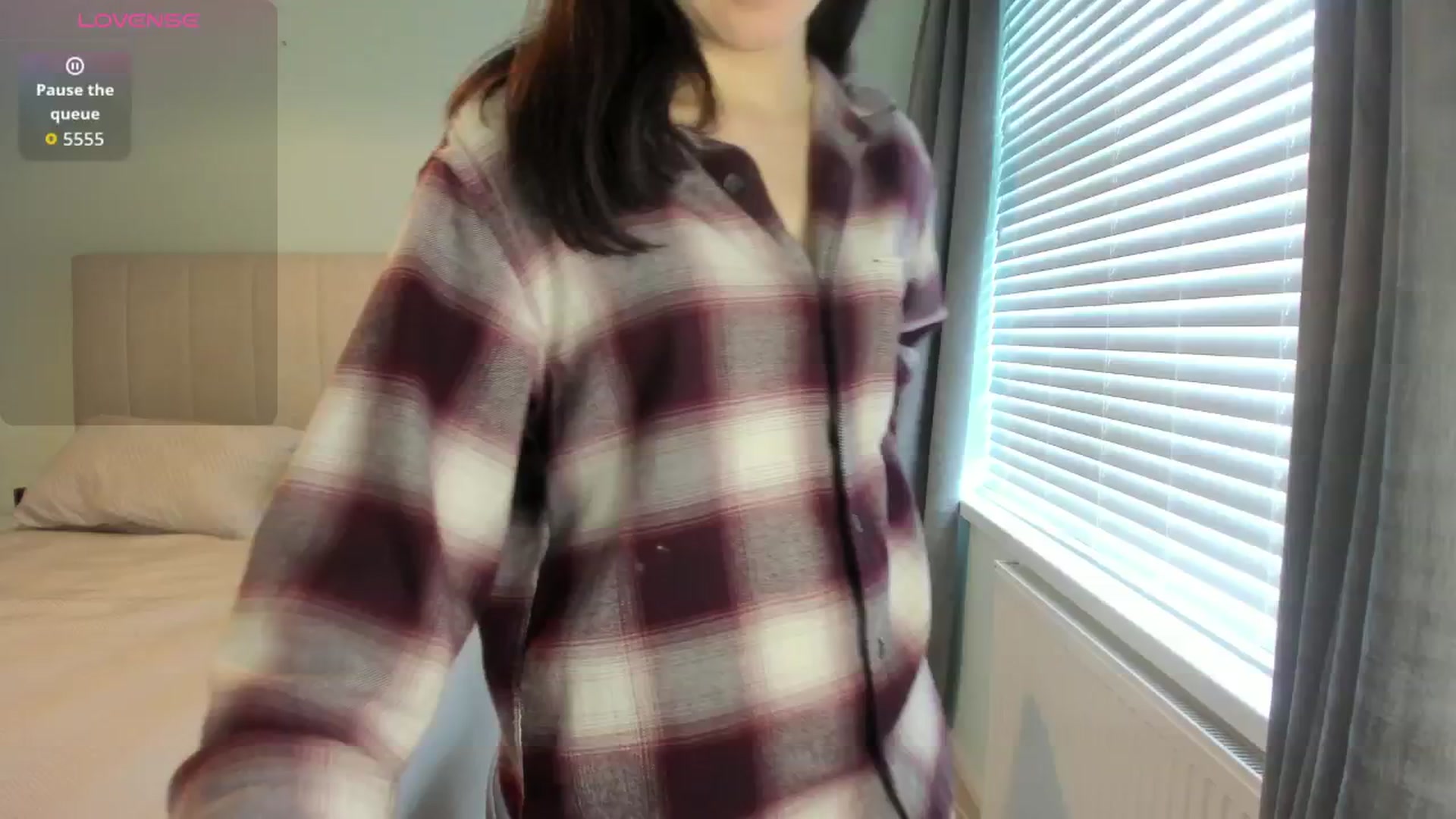 Gallery image thumbnail from SylviaShine's myfreecams stream on, 02/09/2026, 15:14 image 18 of 20