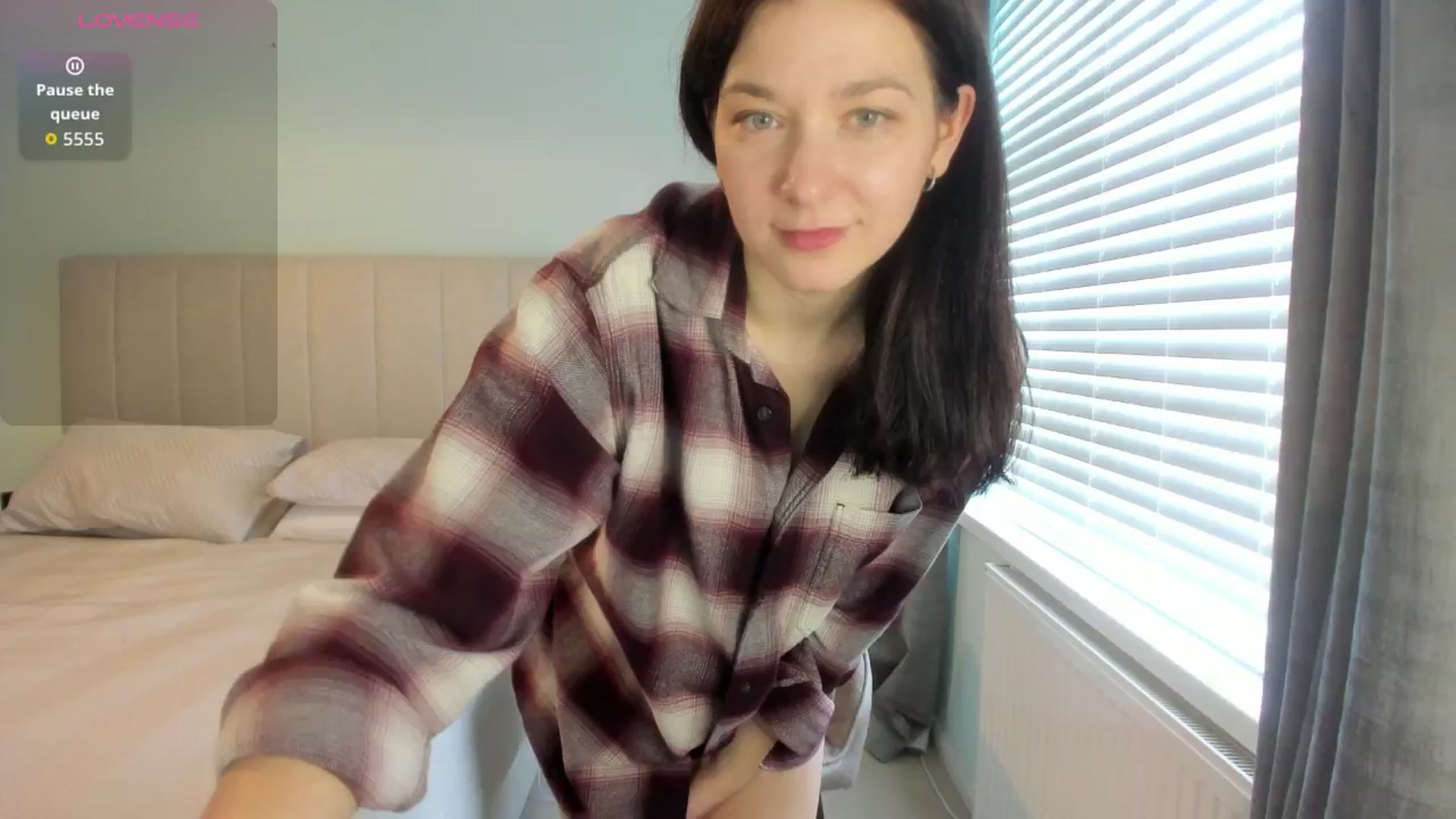 Gallery image thumbnail from SylviaShine's myfreecams stream on, 02/09/2026, 15:14 image 2 of 20