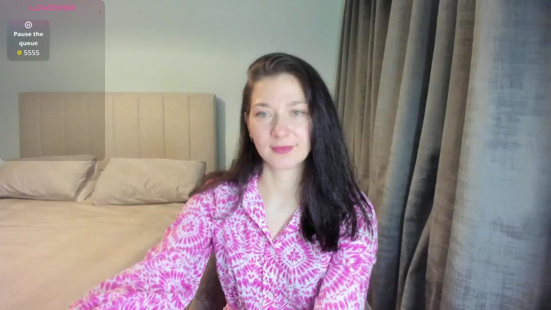 Gallery image thumbnail from SylviaShine's myfreecams stream on, 02/14/2026, 20:00 image 4 of 20