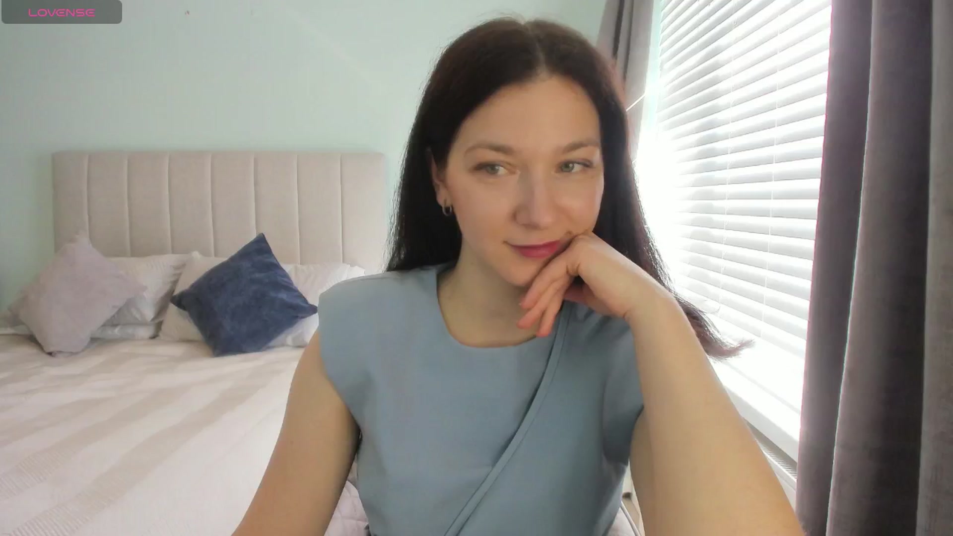Gallery image thumbnail from SylviaShine's myfreecams stream on, 03/11/2026, 13:45 image 18 of 20