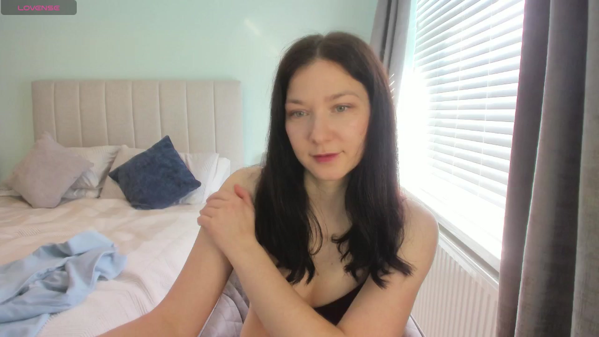Gallery image thumbnail from SylviaShine's myfreecams stream on, 03/11/2026, 14:53 image 15 of 20