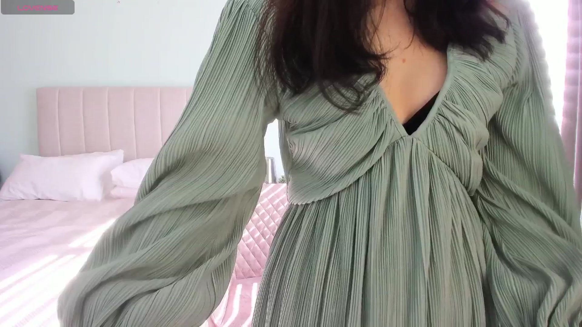 Gallery image thumbnail from SylviaShine's myfreecams stream on, 03/17/2026, 10:47 image 17 of 20