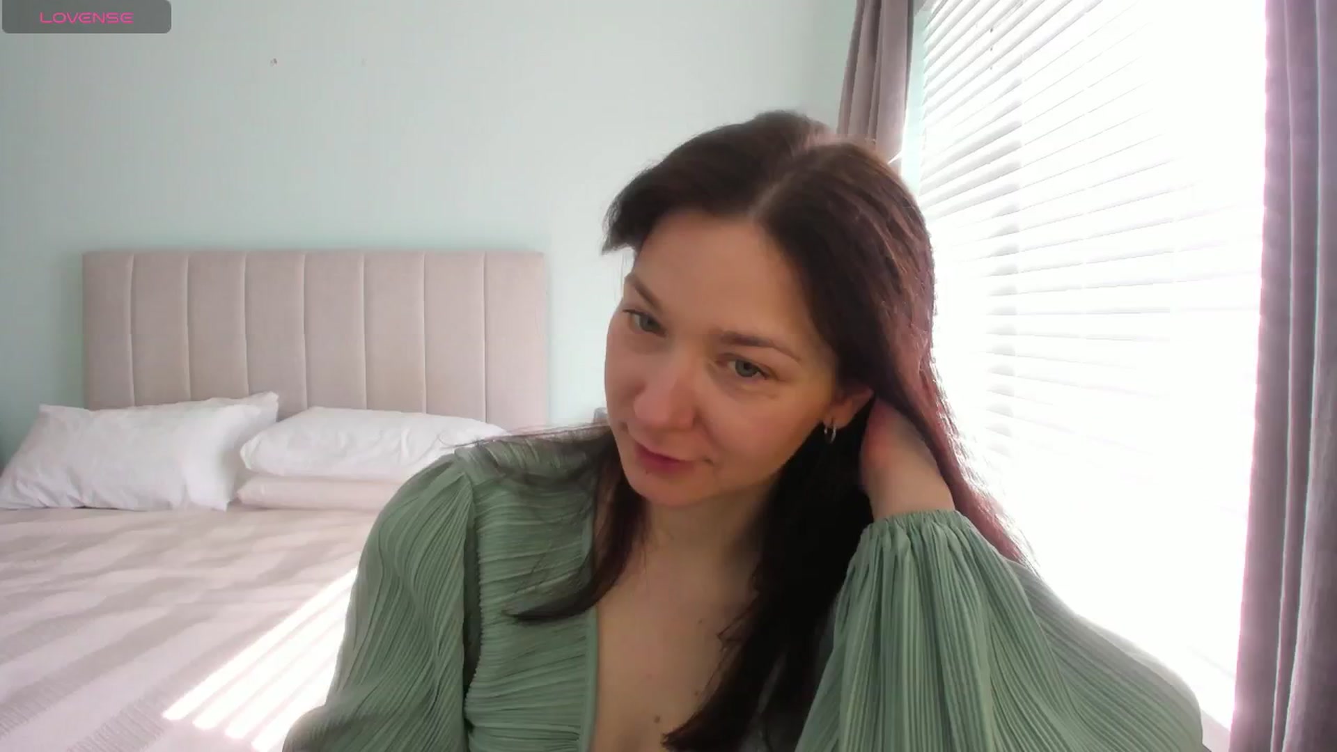 Gallery image thumbnail from SylviaShine's myfreecams stream on, 03/17/2026, 12:13 image 1 of 20
