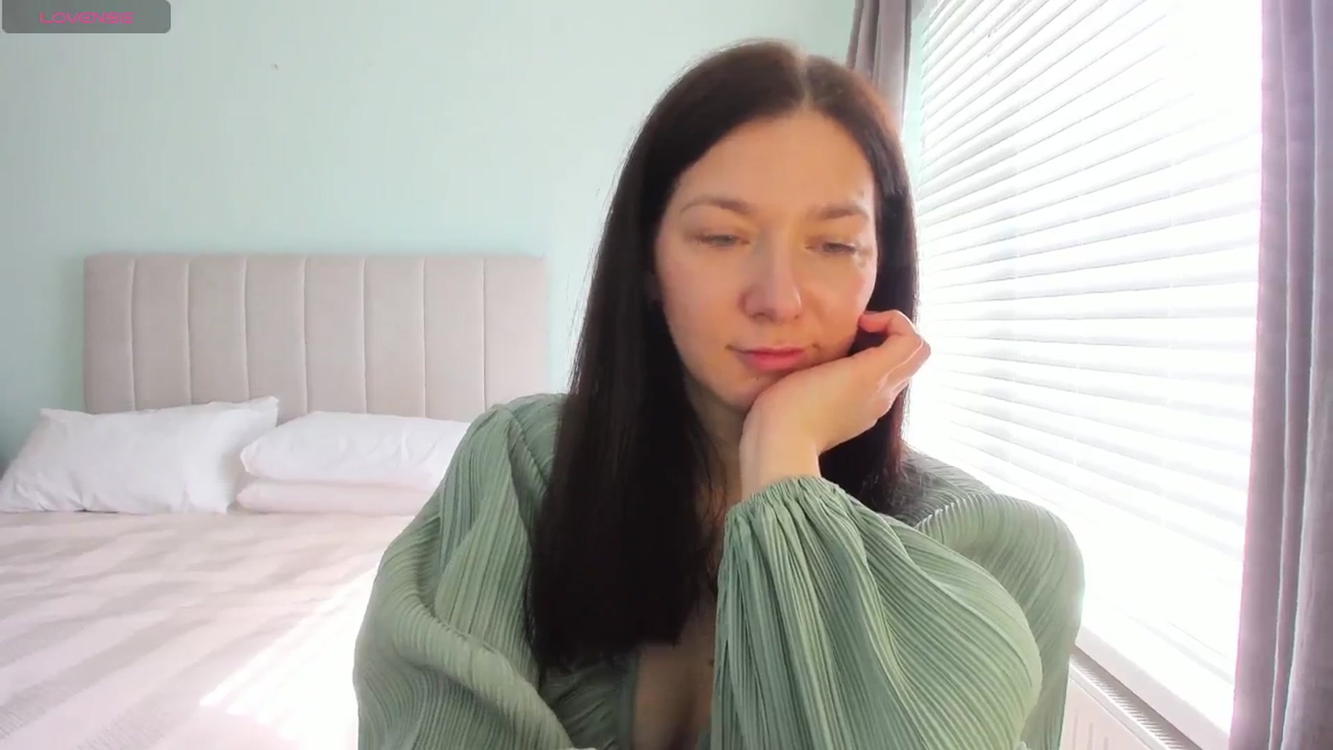 Gallery image thumbnail from SylviaShine's myfreecams stream on, 03/17/2026, 12:13 image 11 of 20