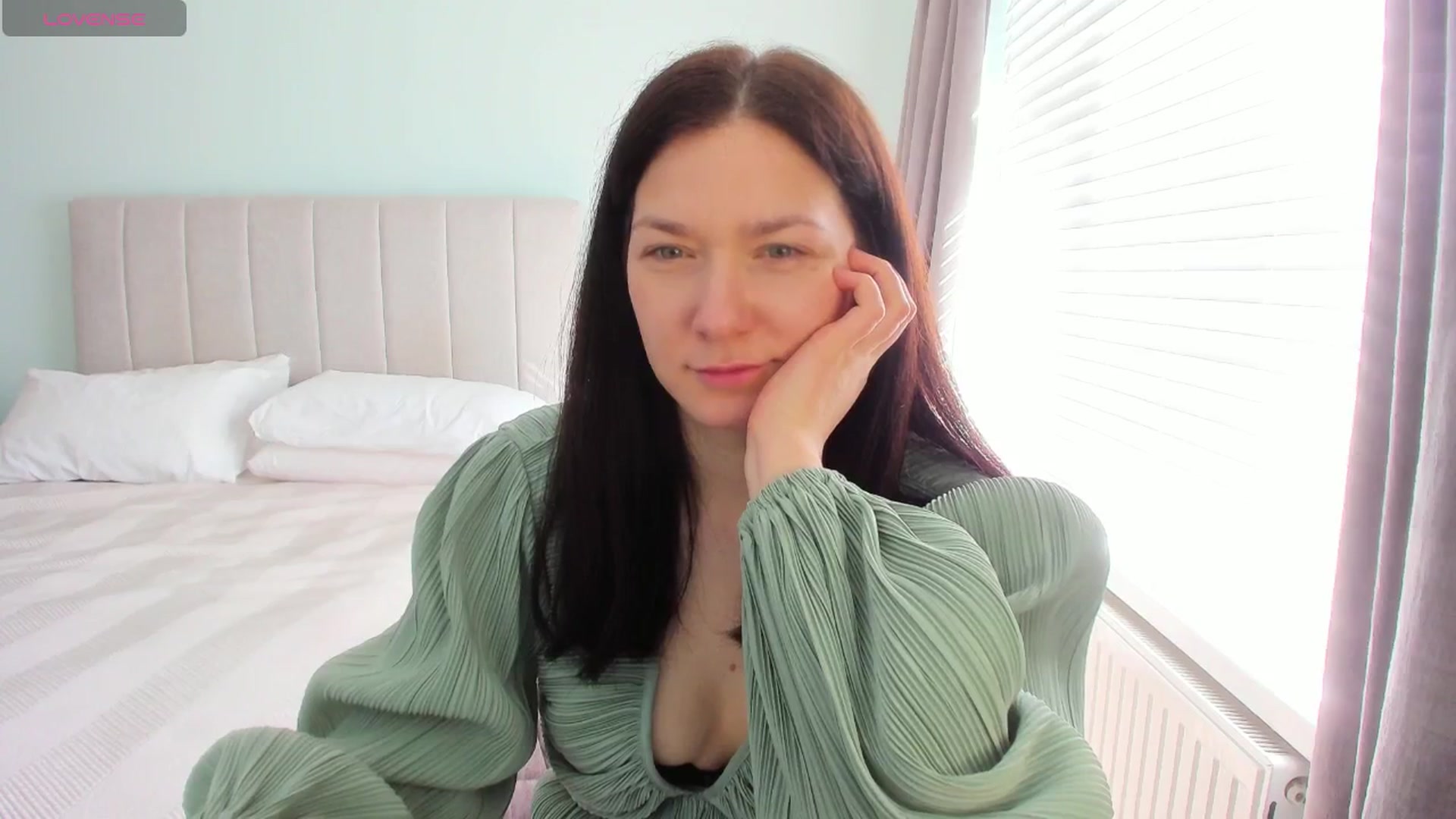Gallery image thumbnail from SylviaShine's myfreecams stream on, 03/17/2026, 13:37 image 4 of 20