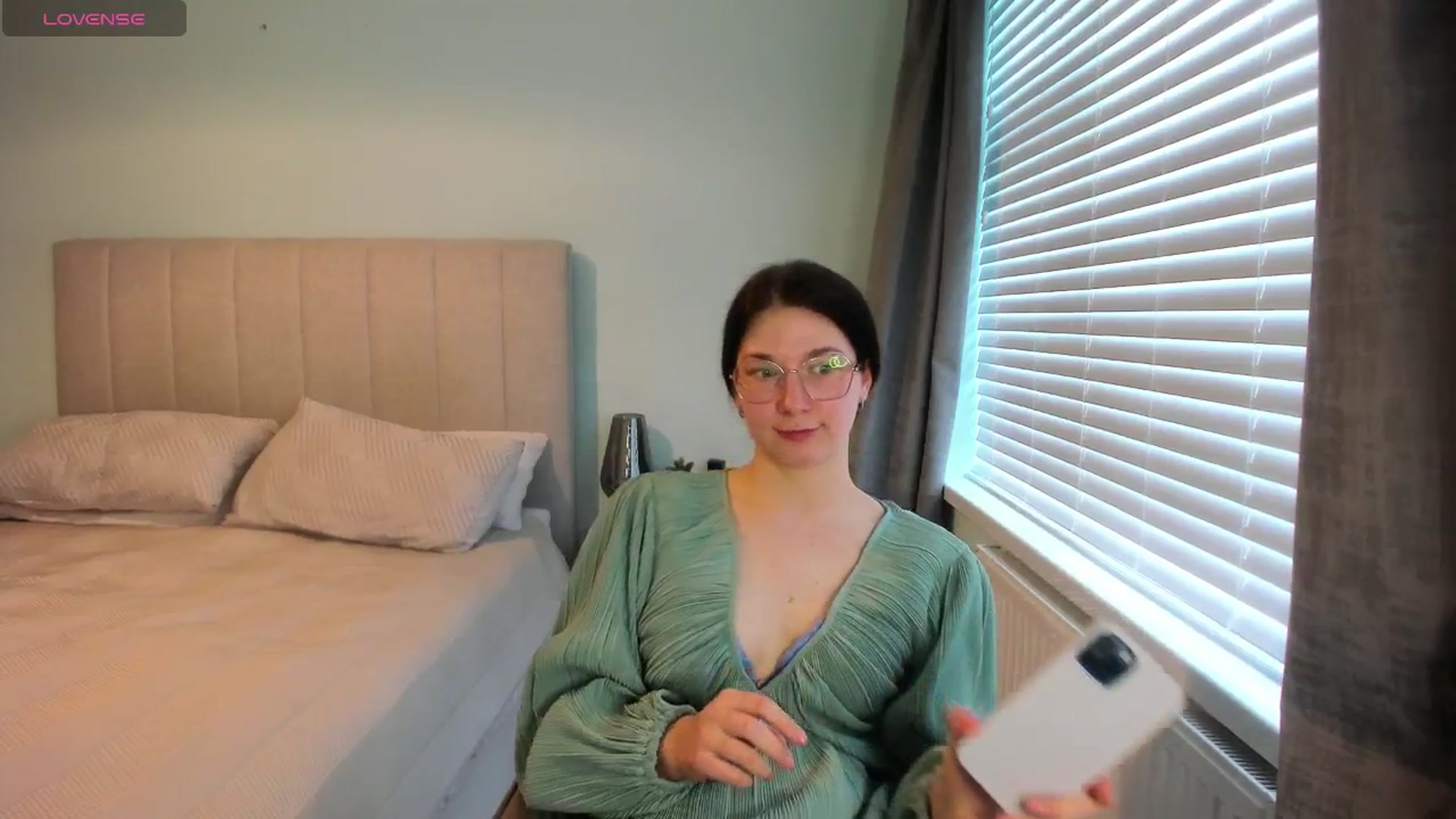 Gallery image thumbnail from SylviaShine's myfreecams stream on, 03/24/2026, 14:23 image 15 of 20