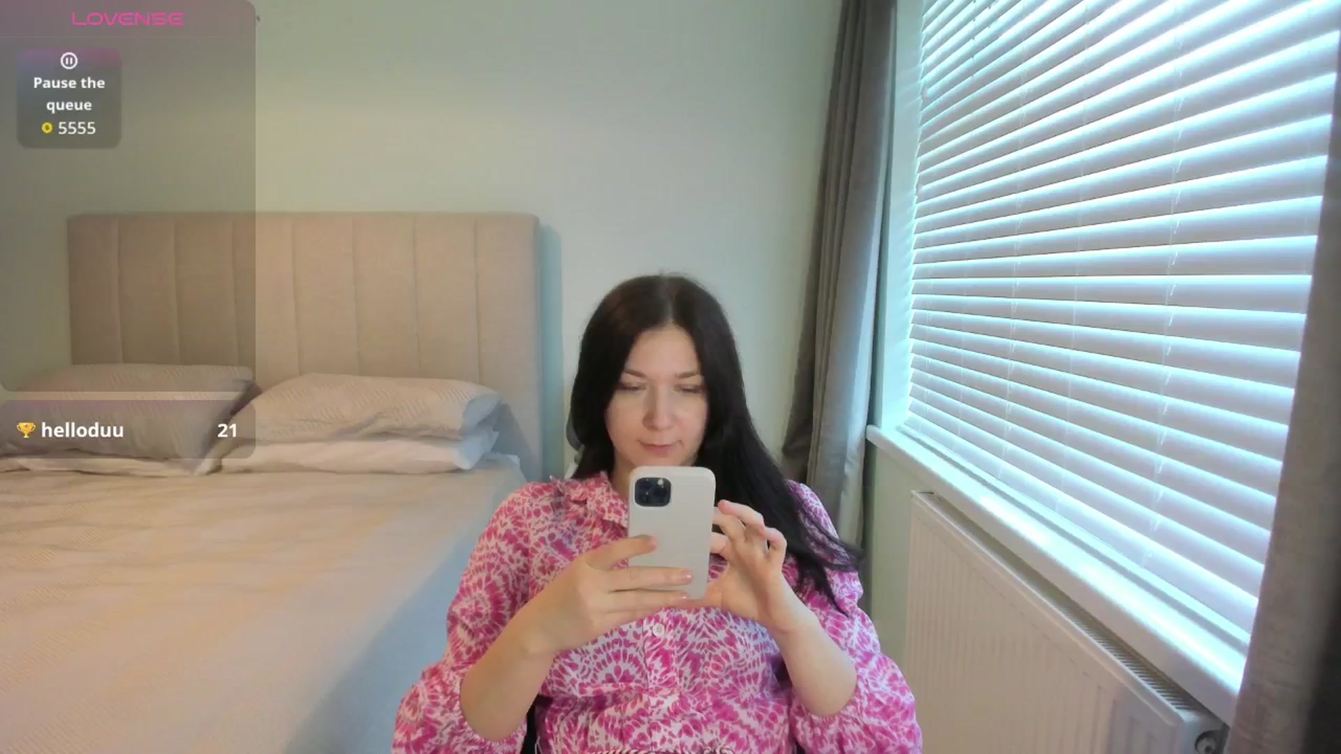 Gallery image thumbnail from SylviaShine's myfreecams stream on, 03/28/2026, 18:17 image 14 of 20