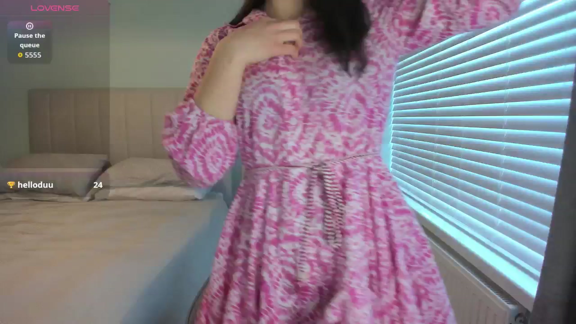 Gallery image thumbnail from SylviaShine's myfreecams stream on, 03/28/2026, 18:17 image 15 of 20