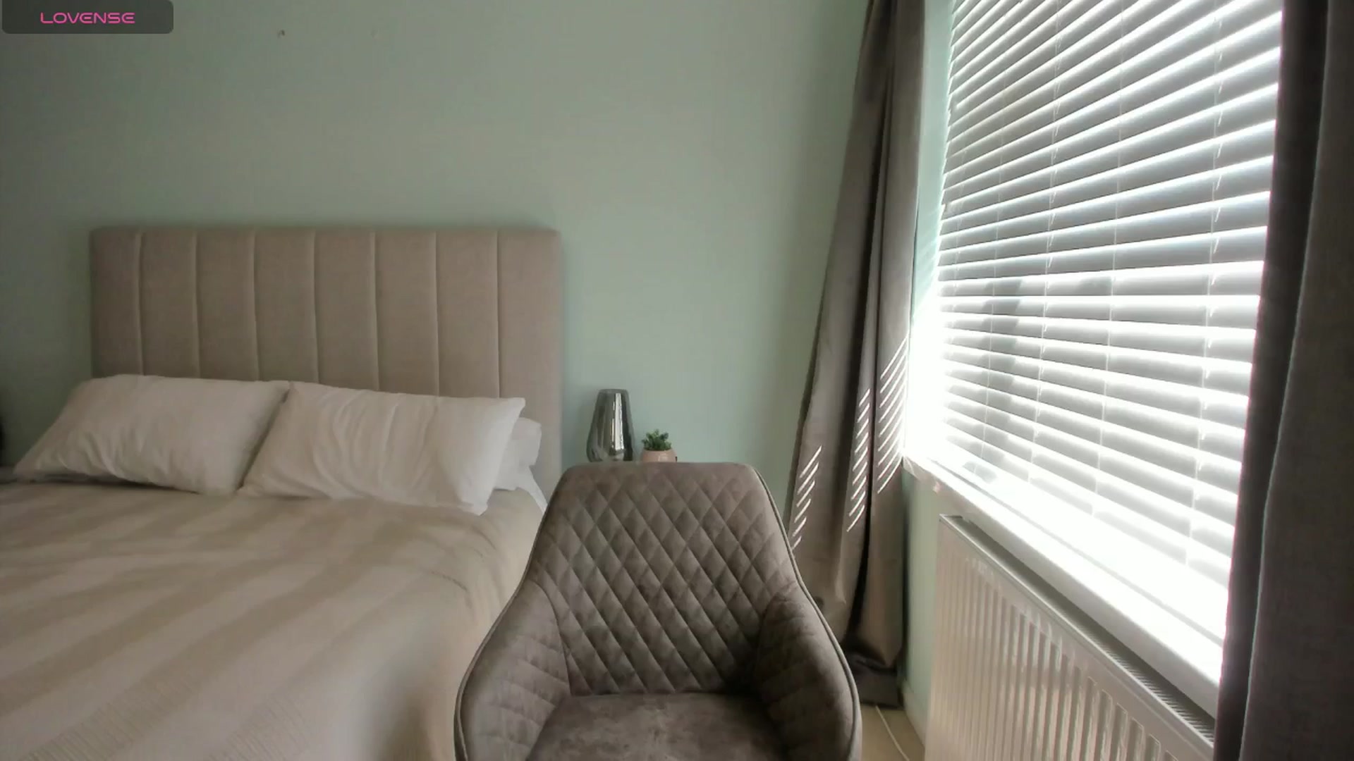 Gallery image thumbnail from SylviaShine's myfreecams stream on, 04/21/2026, 13:47 image 16 of 20