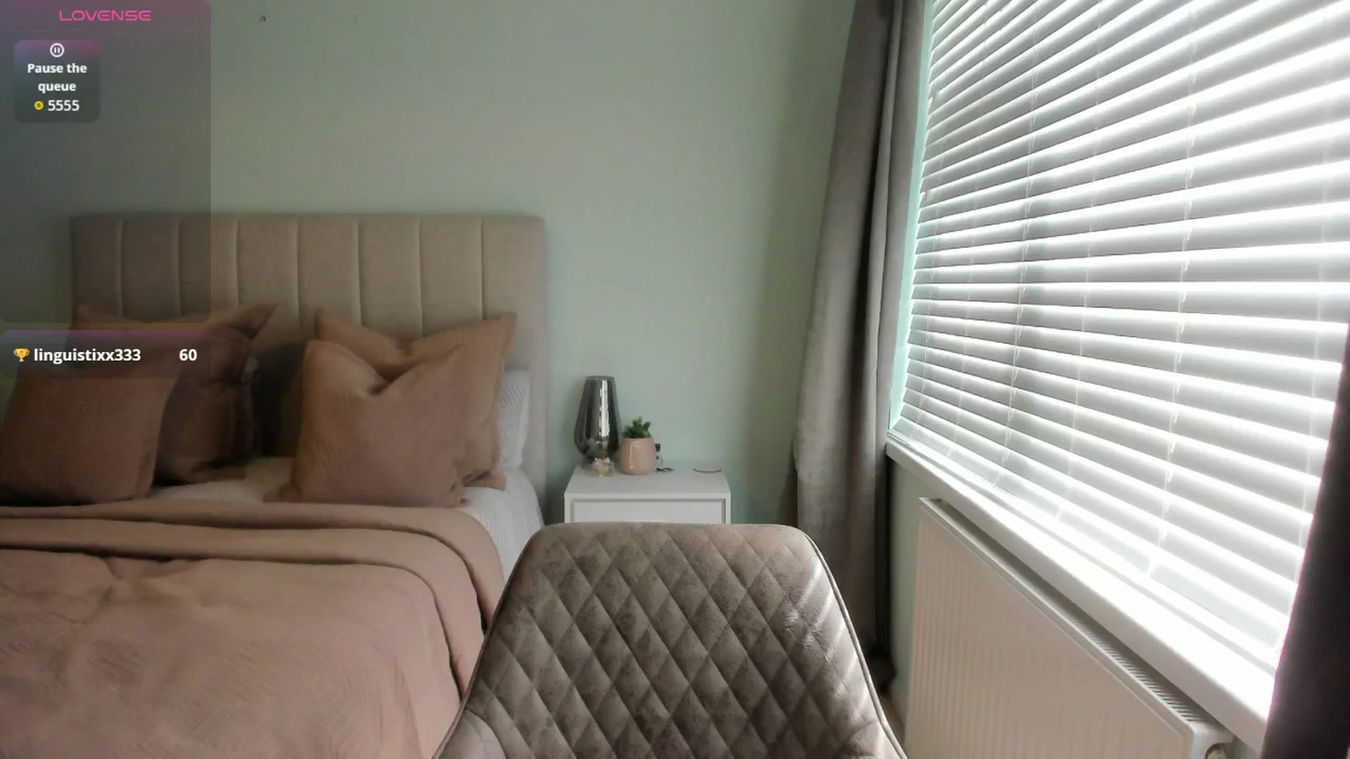 Gallery image thumbnail from SylviaShine's myfreecams stream on, 05/05/2026, 11:07 image 11 of 20