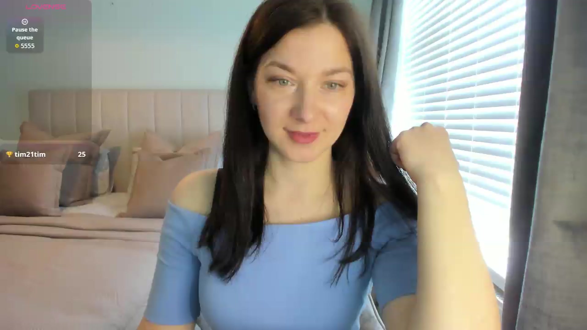 Gallery image thumbnail from SylviaShine's myfreecams stream on, 05/06/2026, 15:37 image 5 of 20
