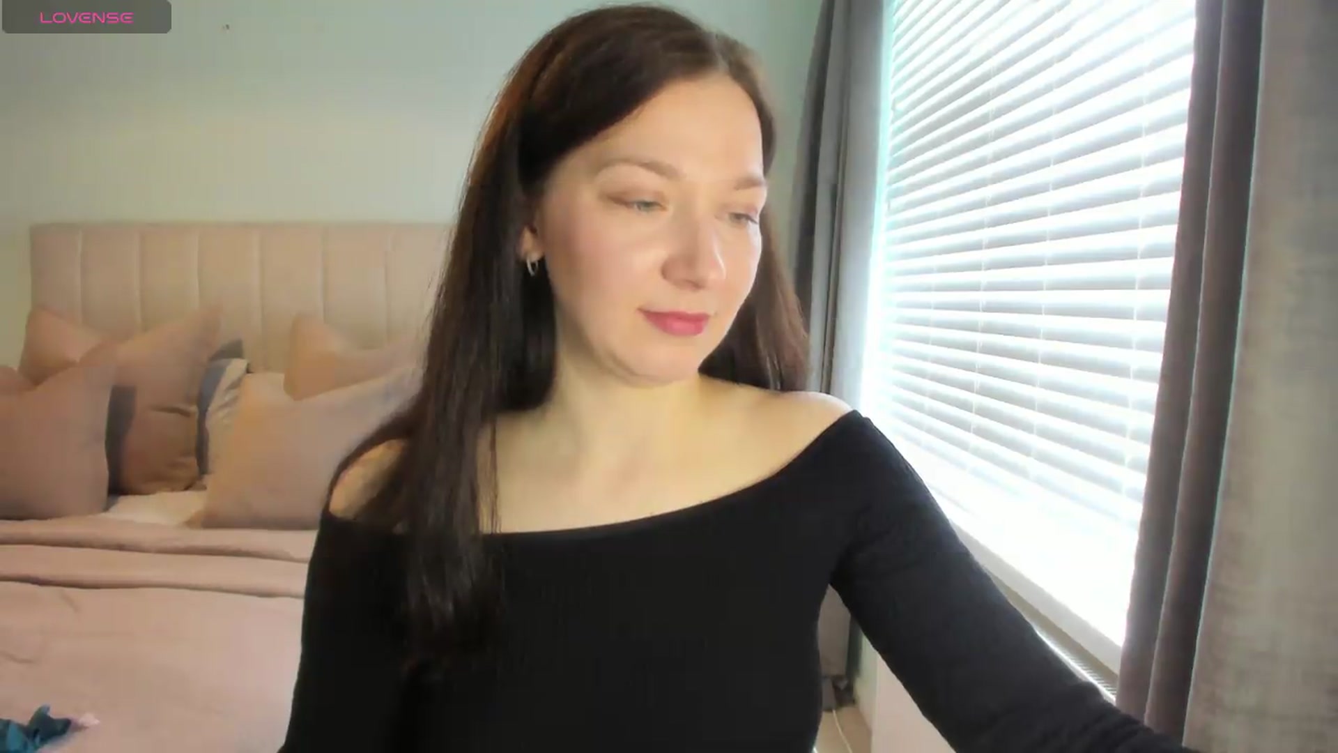Gallery image thumbnail from SylviaShine's myfreecams stream on, 05/14/2026, 13:23 image 8 of 20