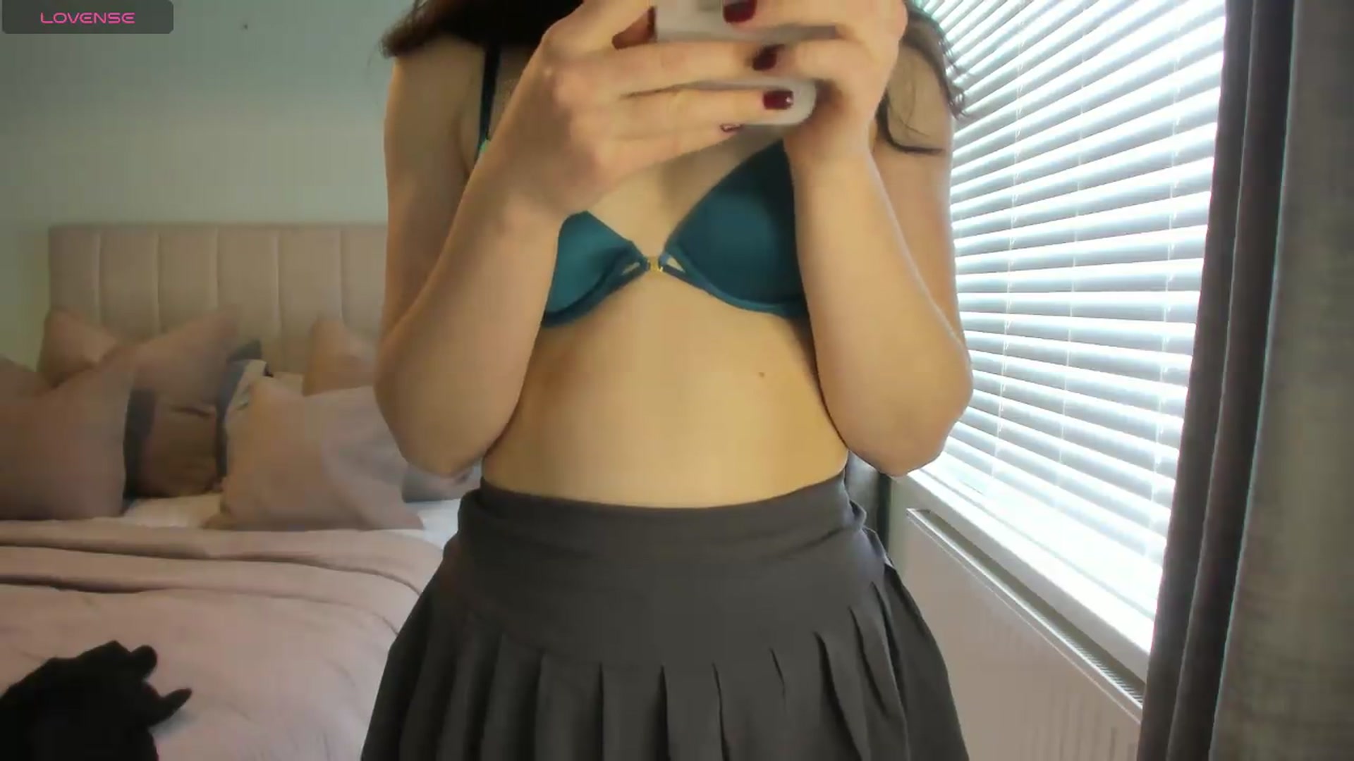 Gallery image thumbnail from SylviaShine's myfreecams stream on, 05/14/2026, 13:23 image 17 of 20