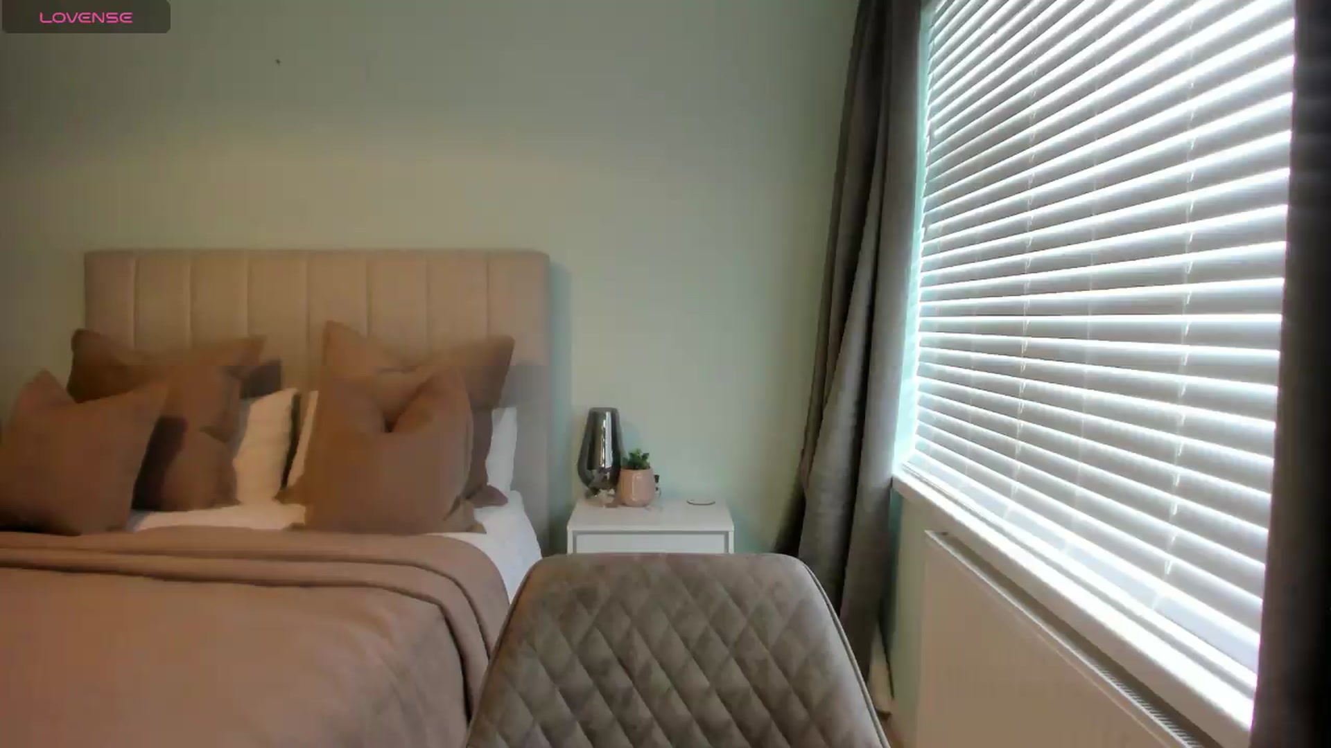 Gallery image thumbnail from SylviaShine's myfreecams stream on, 05/19/2026, 10:14 image 6 of 20
