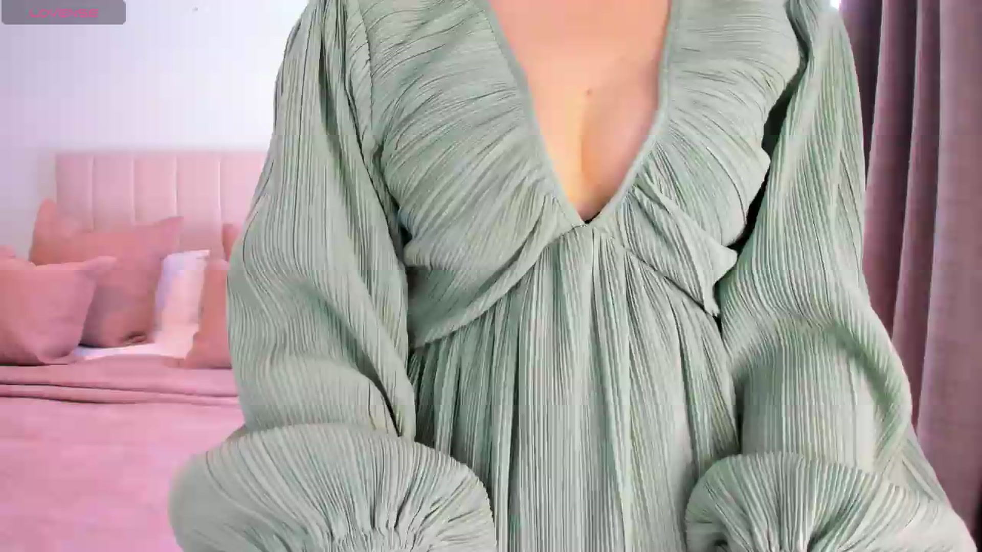 Gallery image thumbnail from SylviaShine's myfreecams stream on, 05/27/2026, 11:55 image 19 of 20