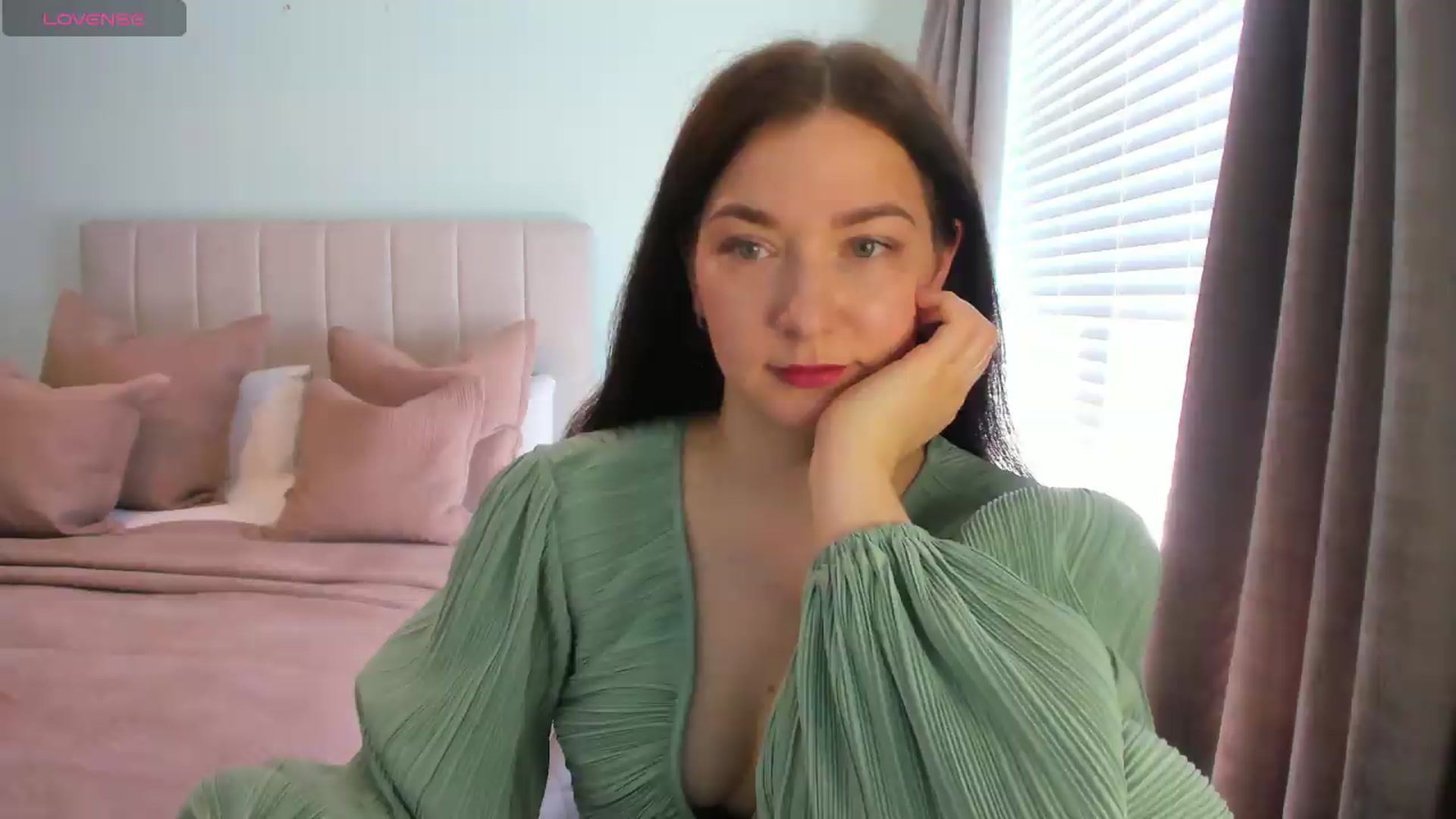 Gallery image thumbnail from SylviaShine's myfreecams stream on, 05/27/2026, 11:55 image 17 of 20