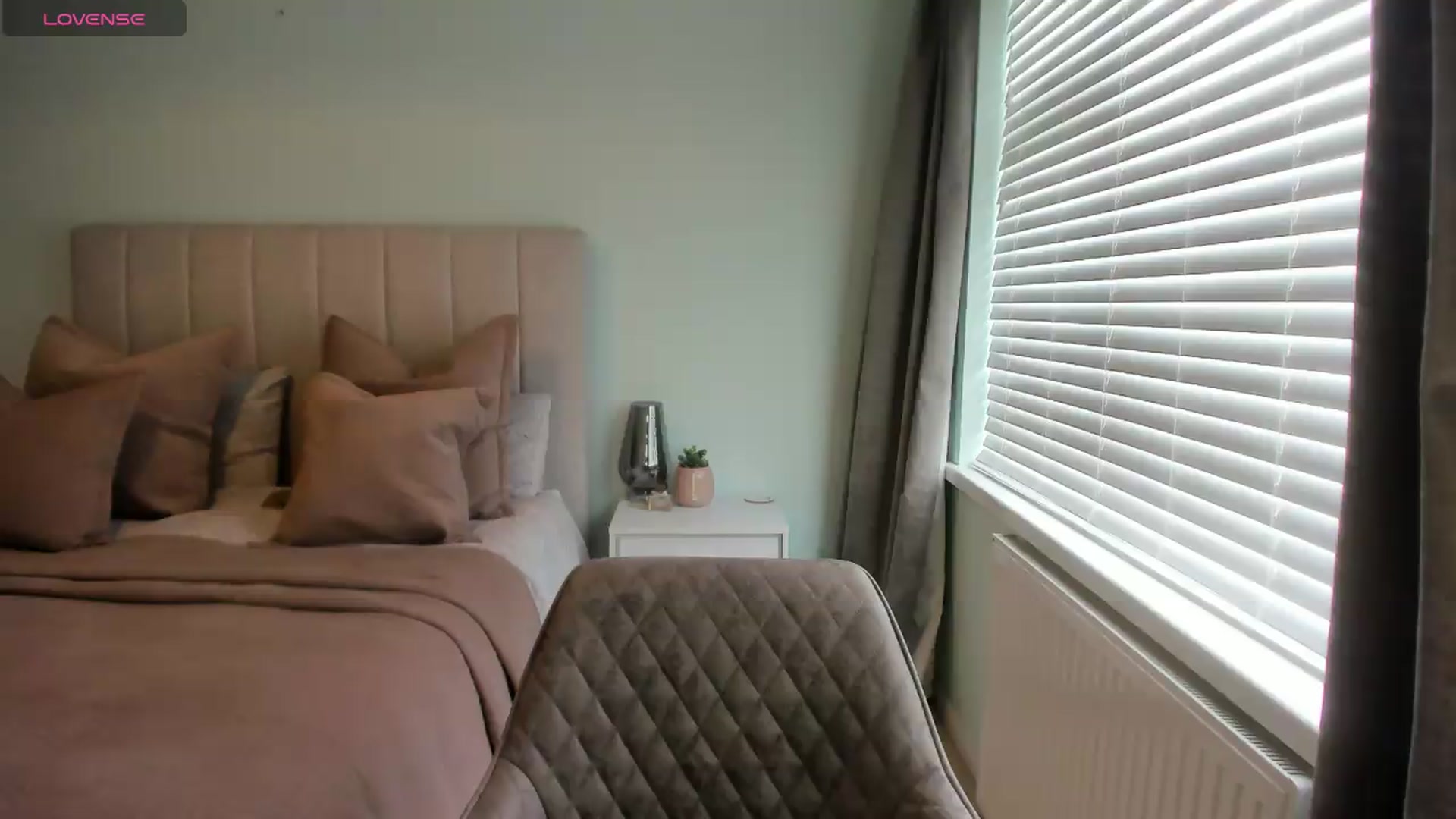 Gallery image thumbnail from SylviaShine's myfreecams stream on, 06/03/2026, 11:23 image 13 of 20