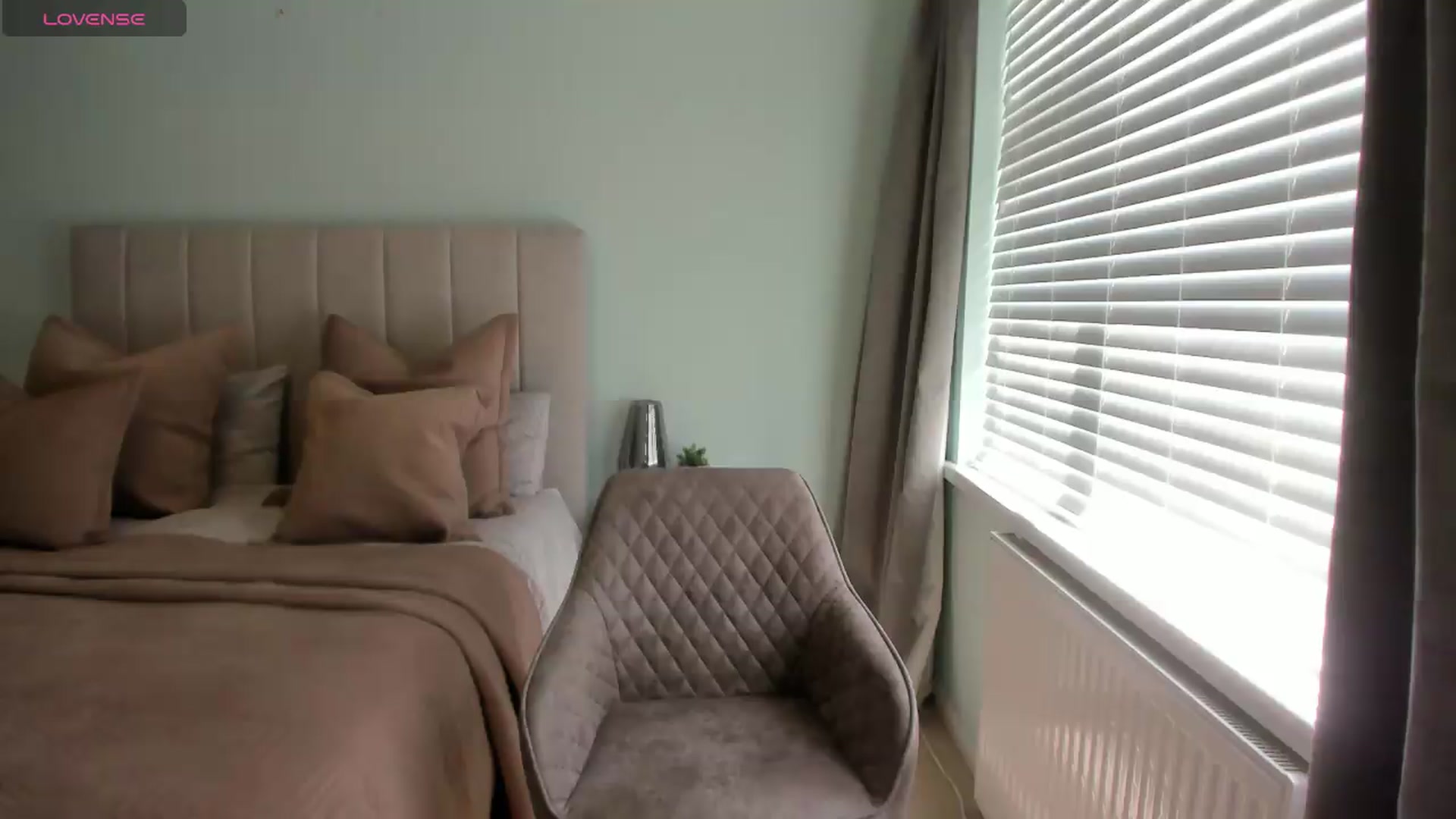 Gallery image thumbnail from SylviaShine's myfreecams stream on, 06/03/2026, 12:10 image 2 of 20