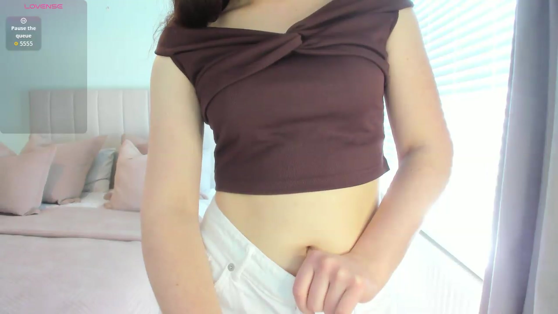 Gallery image thumbnail from SylviaShine's myfreecams stream on, 06/09/2026, 09:41 image 12 of 20