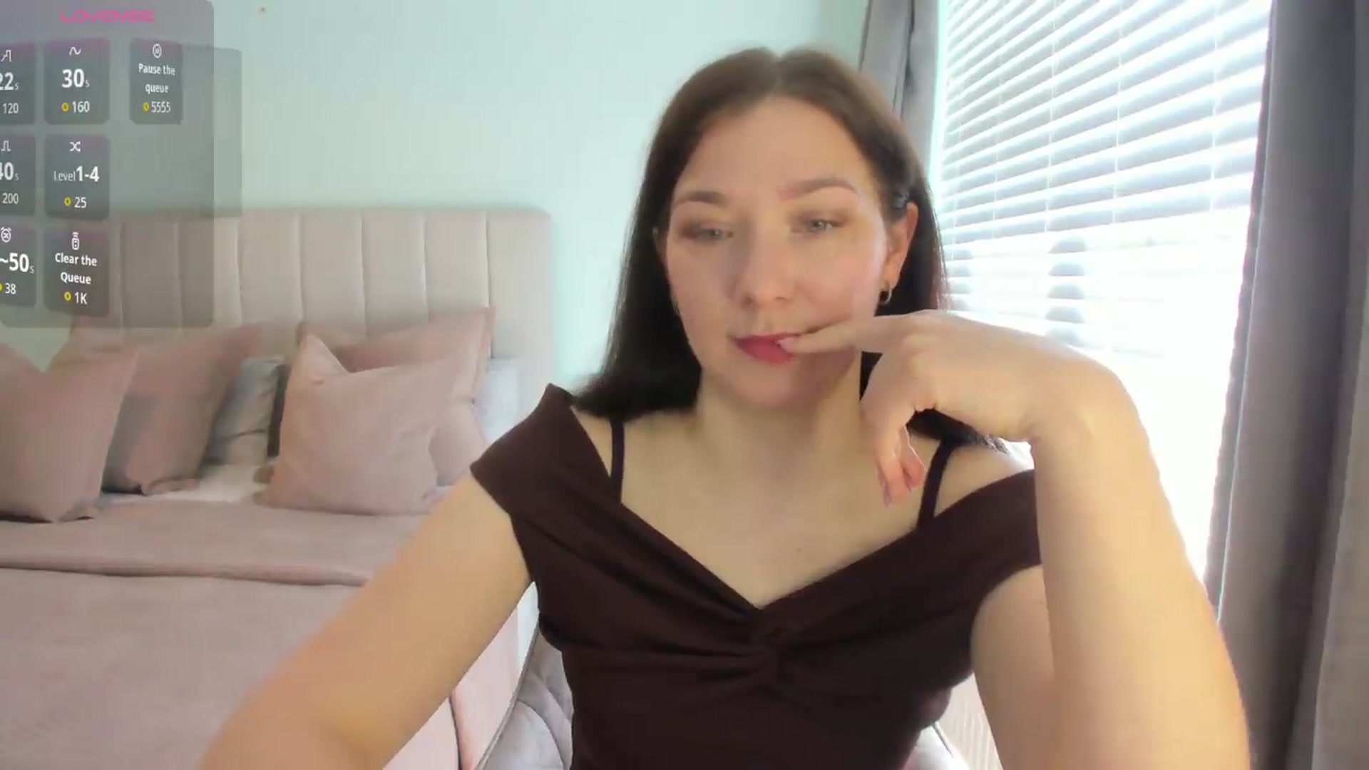 Gallery image thumbnail from SylviaShine's myfreecams stream on, 06/09/2026, 09:41 image 18 of 20