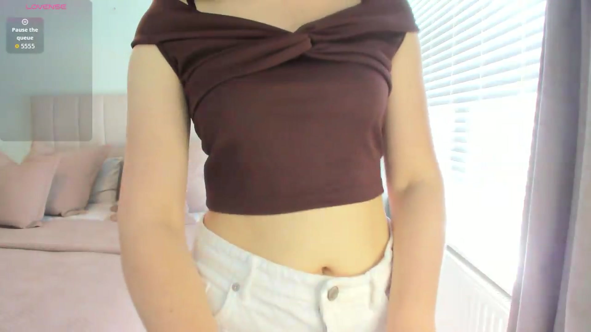 Gallery image thumbnail from SylviaShine's myfreecams stream on, 06/09/2026, 09:41 image 5 of 20