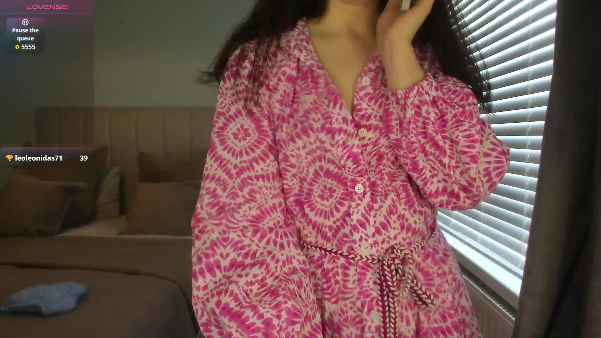Gallery image thumbnail from SylviaShine's myfreecams stream on, 06/10/2026, 17:09 image 19 of 20