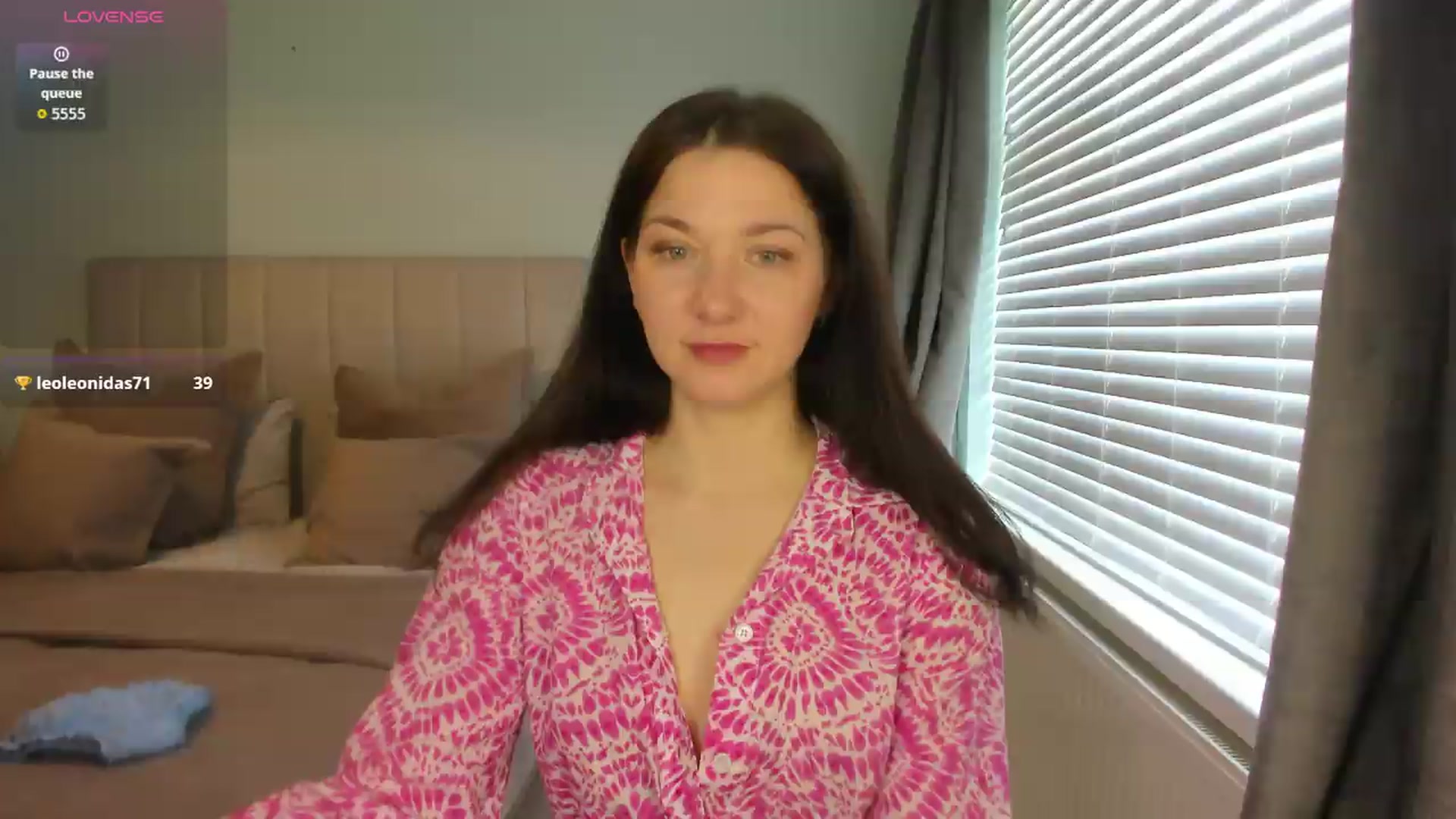 Gallery image thumbnail from SylviaShine's myfreecams stream on, 06/10/2026, 17:09 image 17 of 20