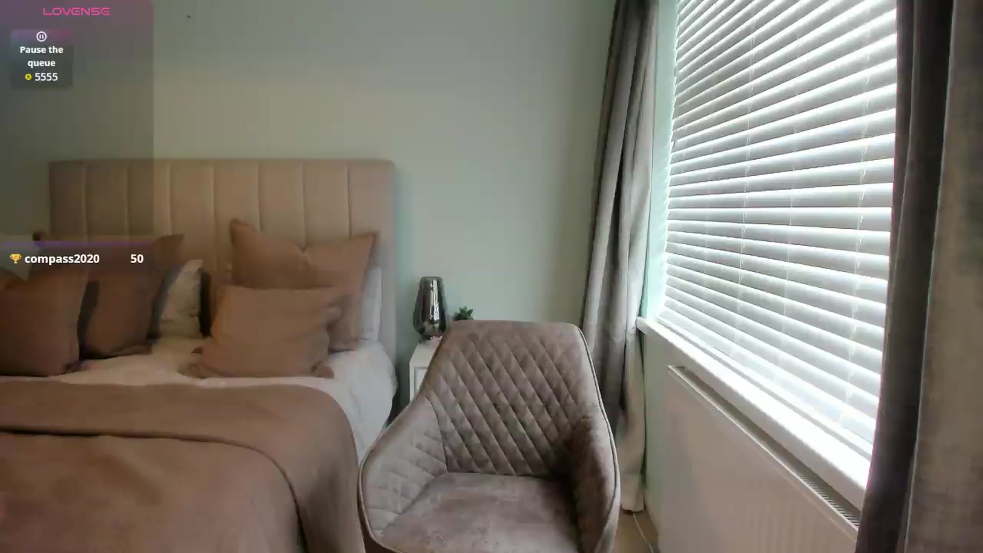 Gallery image thumbnail from SylviaShine's myfreecams stream on, 06/11/2026, 11:45 image 17 of 20