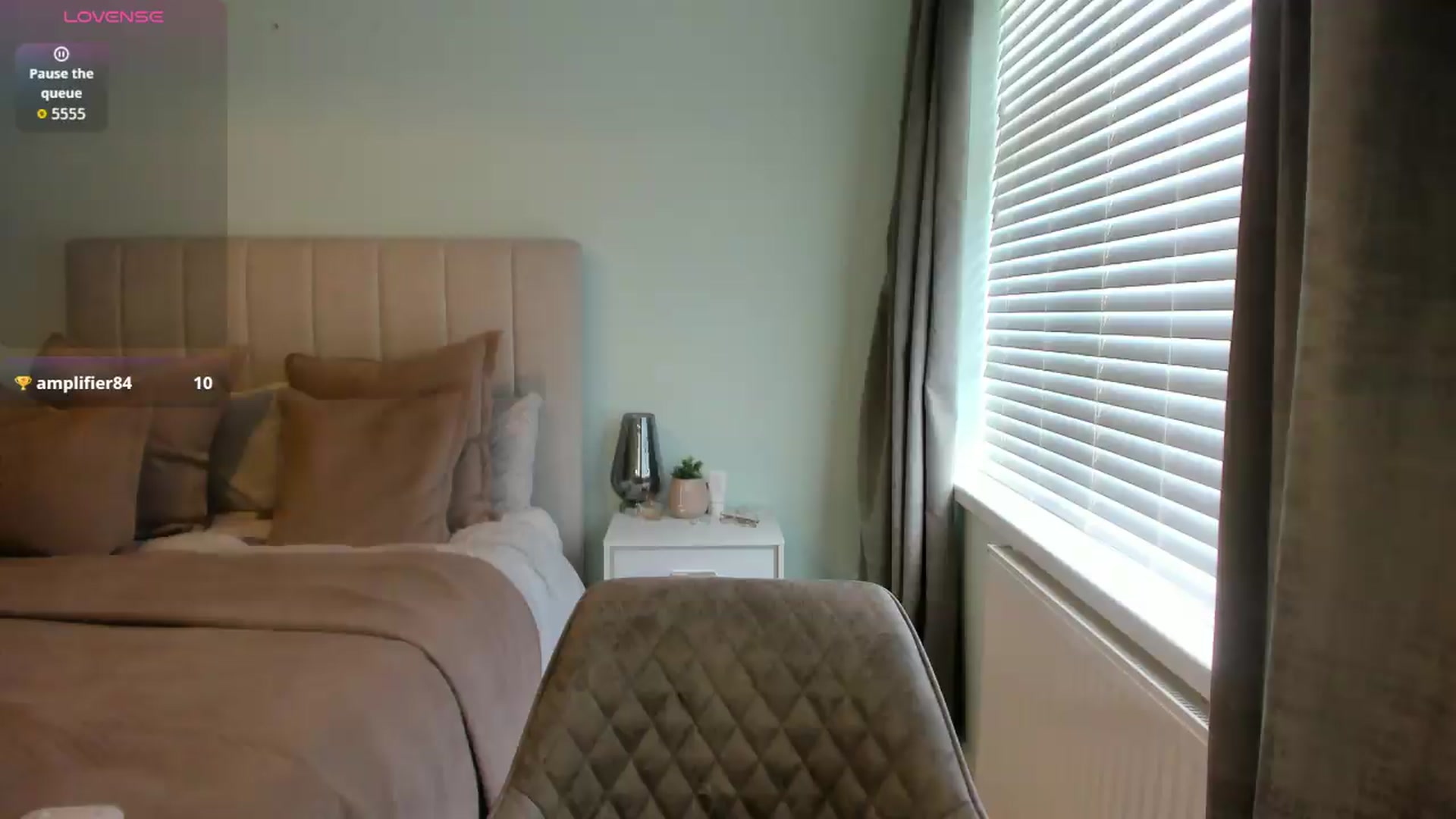 Gallery image thumbnail from SylviaShine's myfreecams stream on, 07/07/2026, 13:55 image 12 of 20