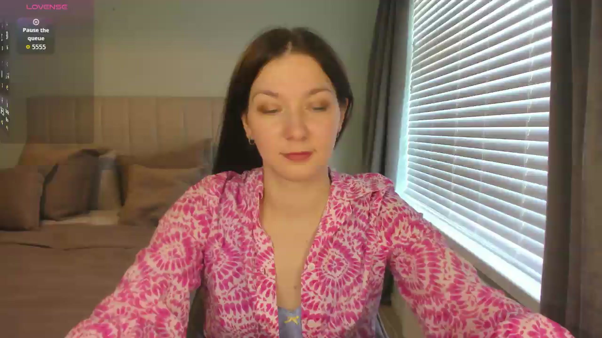 Gallery image thumbnail from SylviaShine's myfreecams stream on, 08/05/2026, 16:42 image 18 of 20
