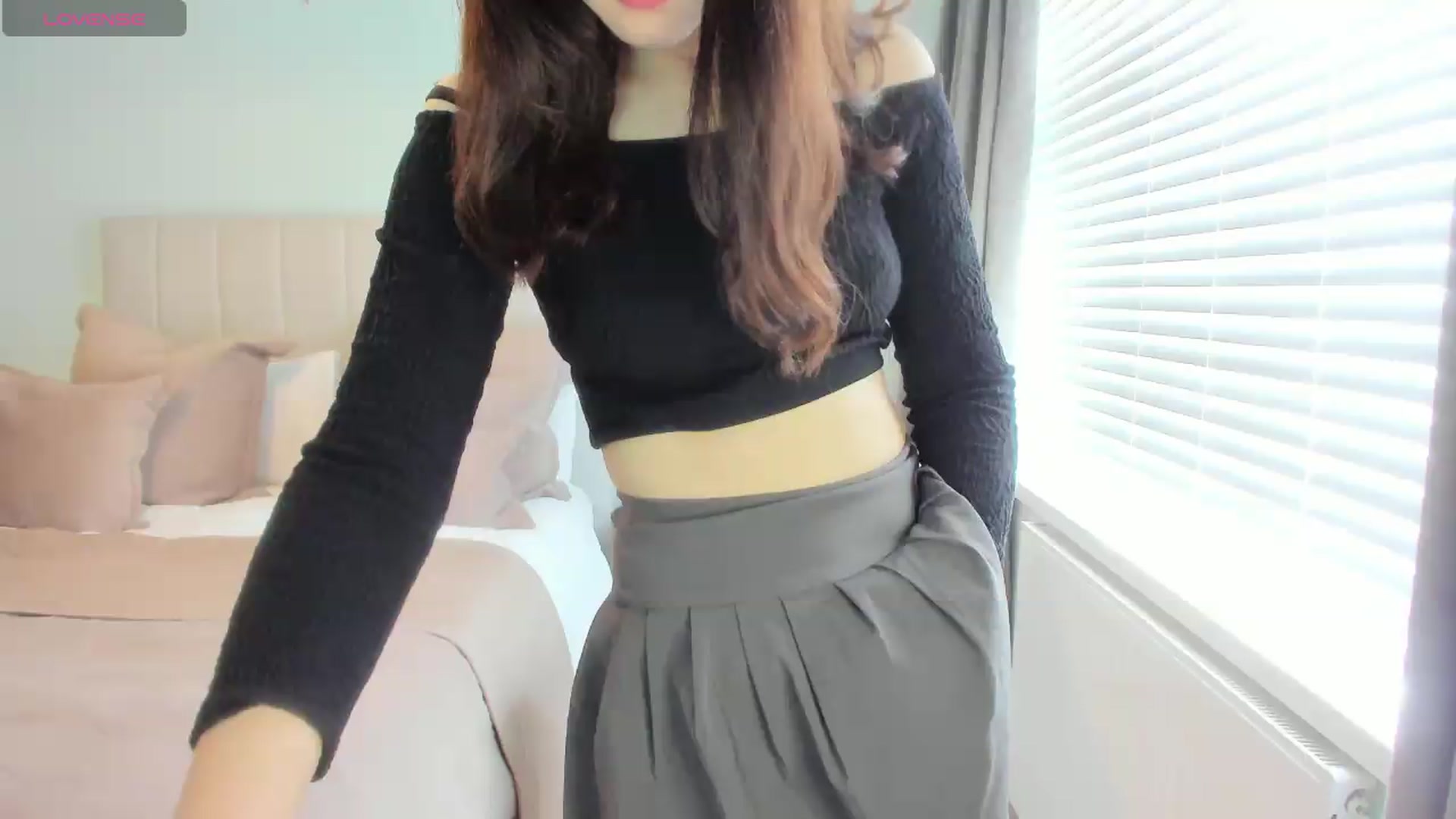 Gallery image thumbnail from SylviaShine's myfreecams stream on, 09/01/2026, 11:38 image 8 of 20