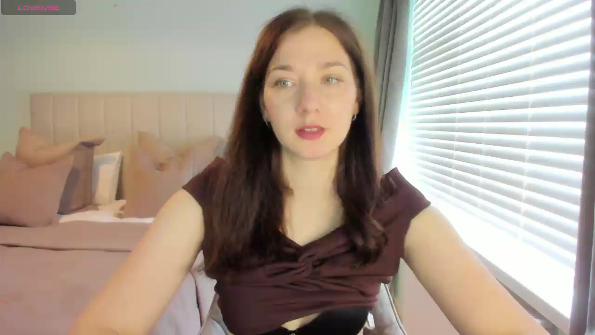 Gallery image thumbnail from SylviaShine's myfreecams stream on, 09/02/2026, 15:59 image 14 of 20