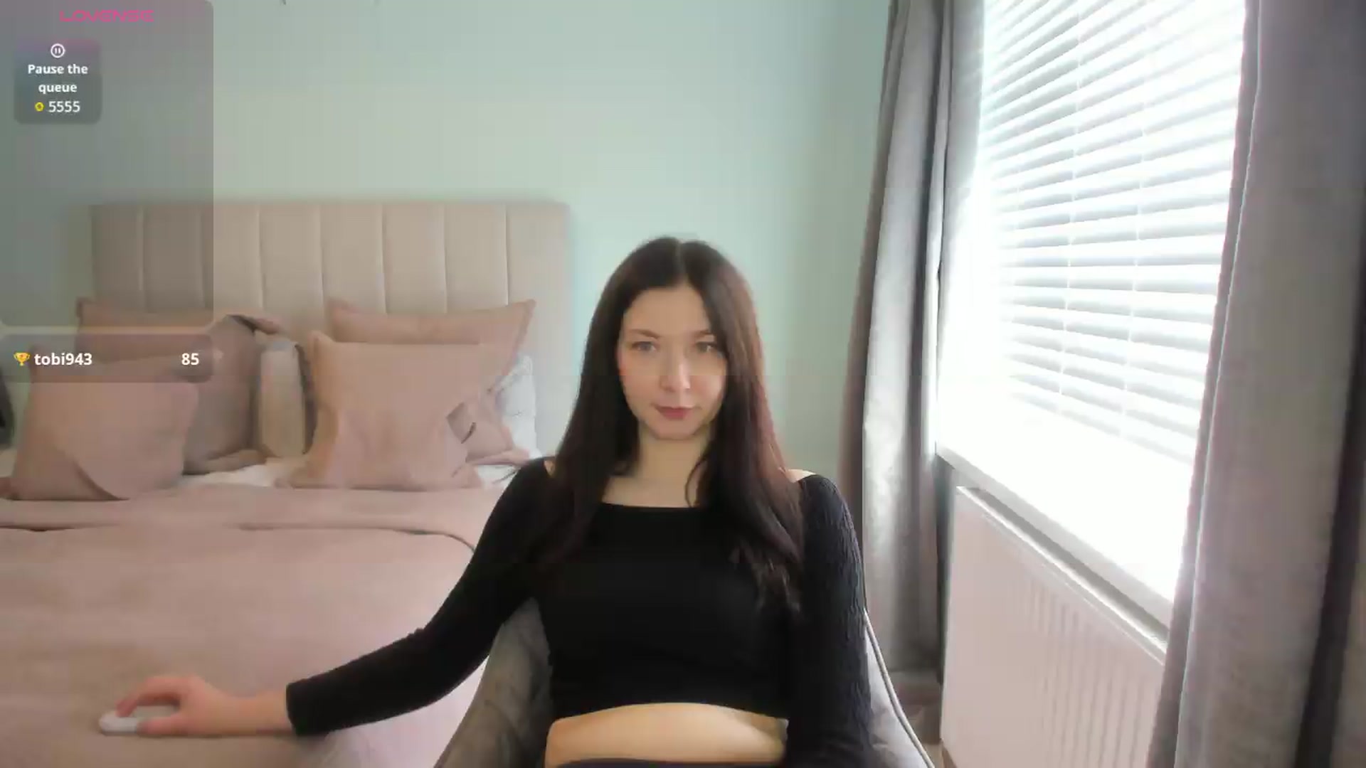 Gallery image thumbnail from SylviaShine's myfreecams stream on, 09/12/2026, 13:32 image 1 of 20