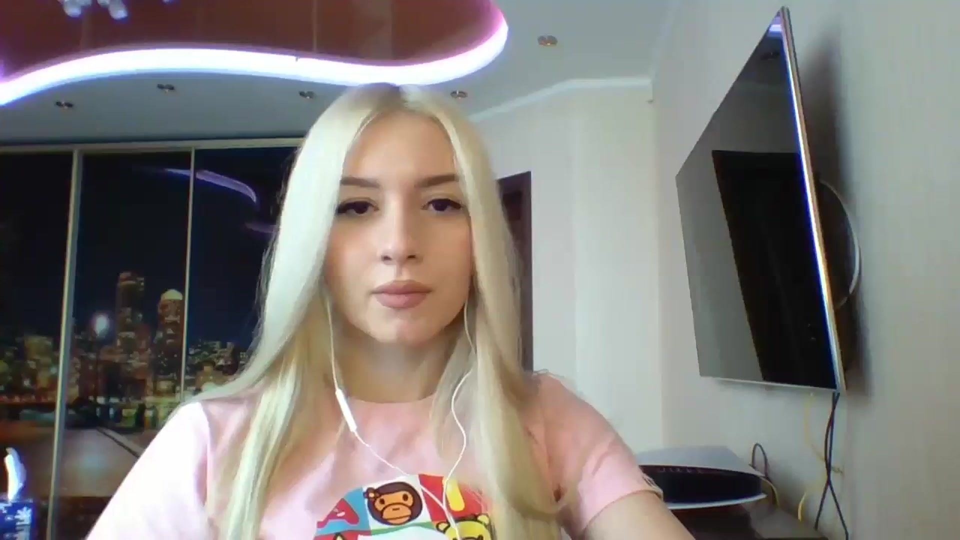 Gallery image thumbnail from SyndyRein's myfreecams stream on, 04/22/2026, 10:19 image 18 of 20