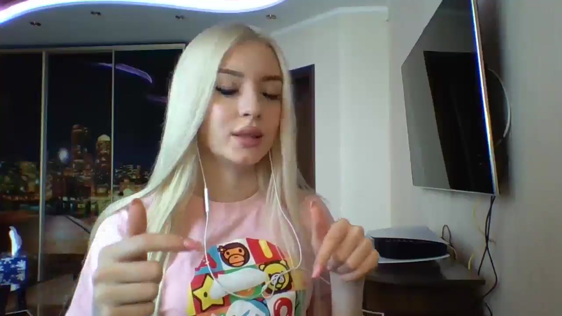 Gallery image thumbnail from SyndyRein's myfreecams stream on, 04/22/2026, 11:16 image 9 of 20